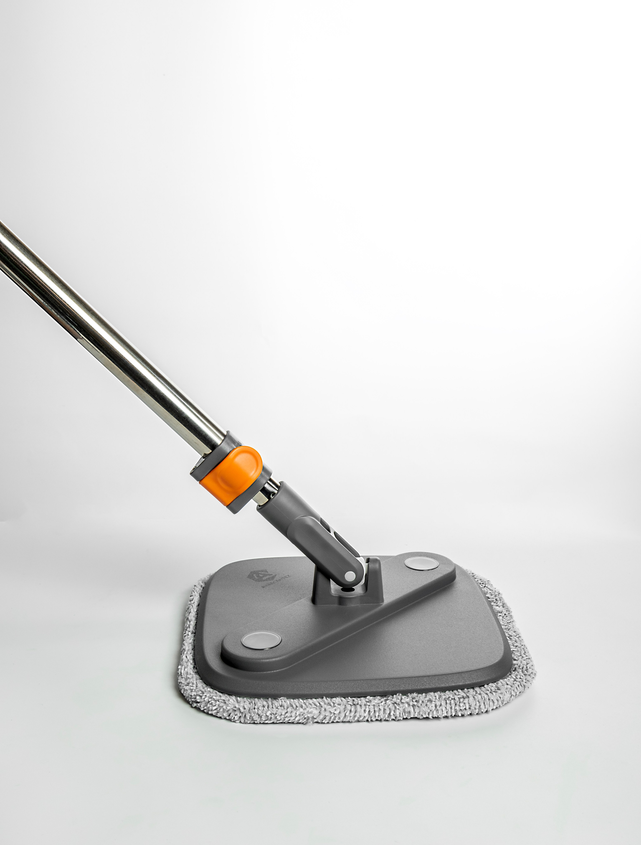 ШВАБРА. Я  фотограф. Работаю в городе Москва,