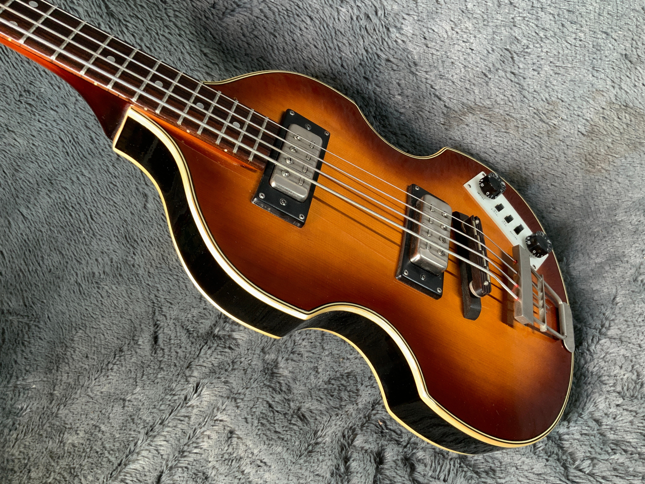 Norwegian Wood Vaio Bass