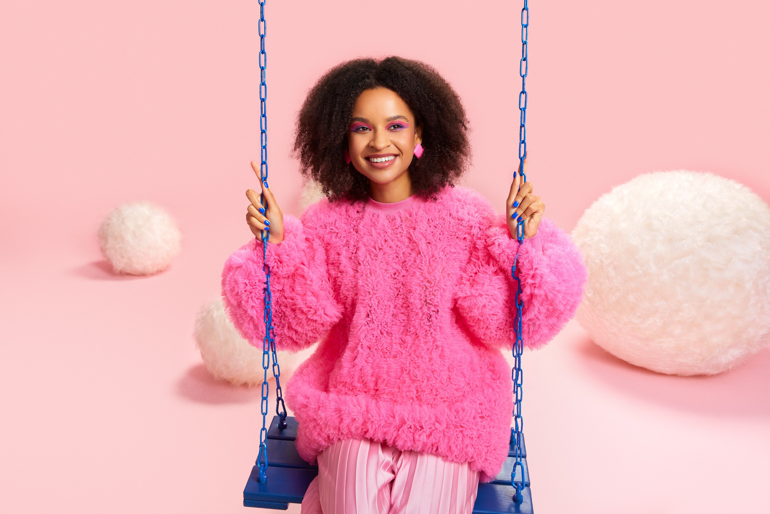 Letoile campaign Feel the different beauty for UAE. Аксёнова Оля — сет-дизайнер, художник-постановщик, Москва