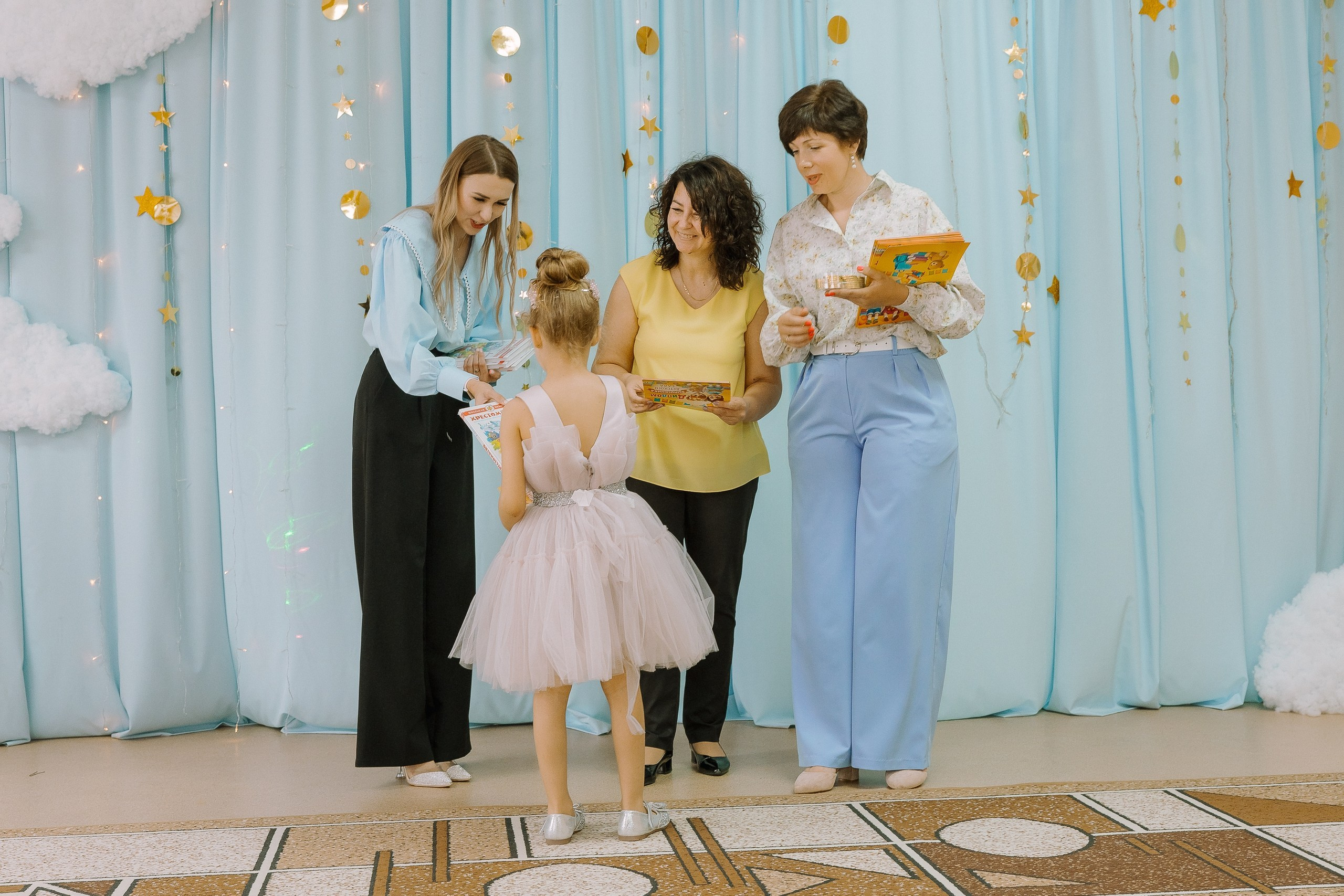 Выпускной в ДС -29. Выпускные альбомы Натальи Бутко: Новороссийск, Анапа, Геленджик