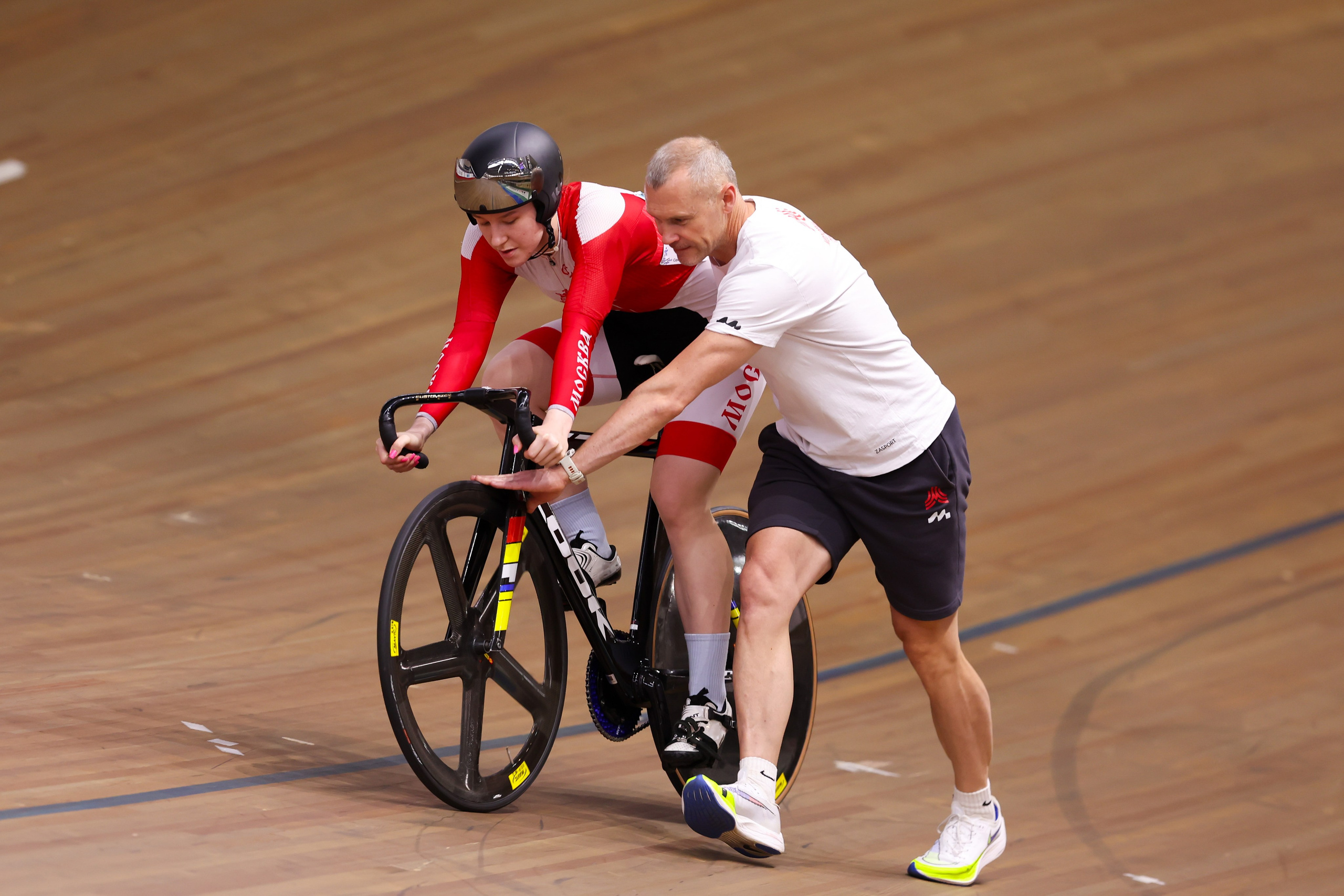 Первенство России по велогонкам на треке 04.07.2025. Спортивный и репортажный фотограф Антон Тереханов