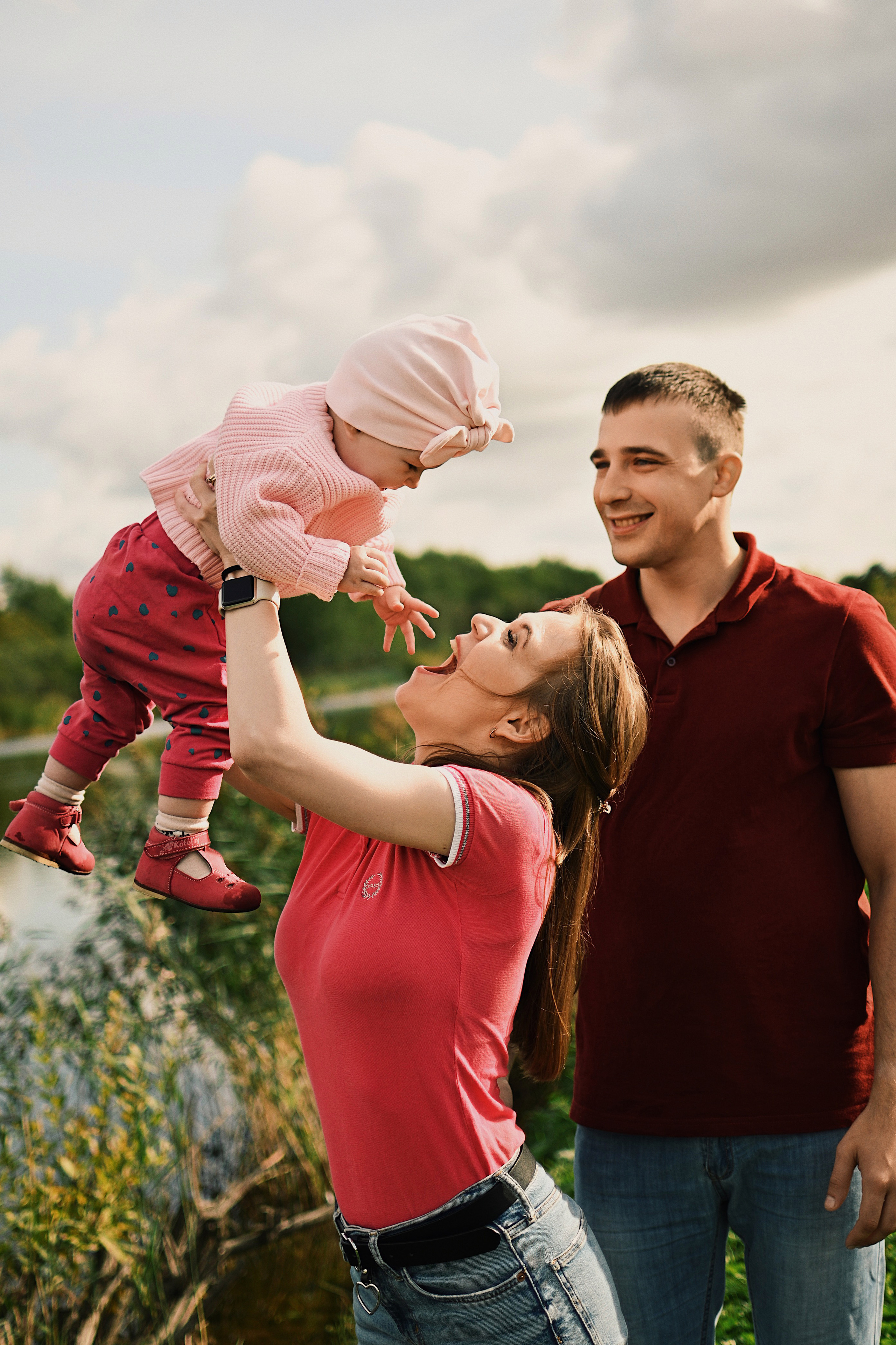 Семейная фотосессия на улице. Семейный и свадебный фотограф в Санкт-Петербурге Гришин Юрий