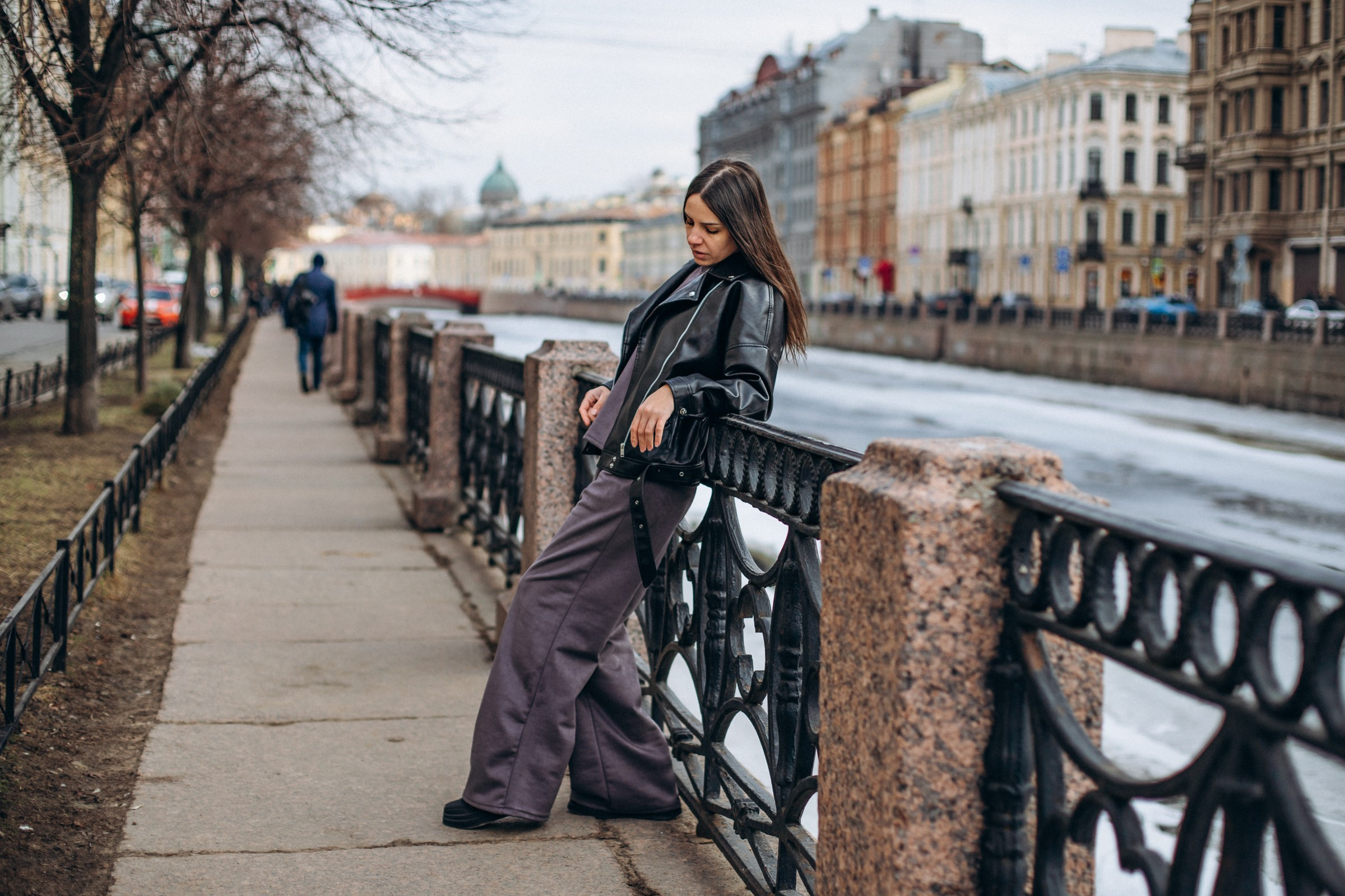 Ксения в марте. Фотопрогулка в Петербурге. Индивидуальный и семейный фотограф в Санкт-Петербурге