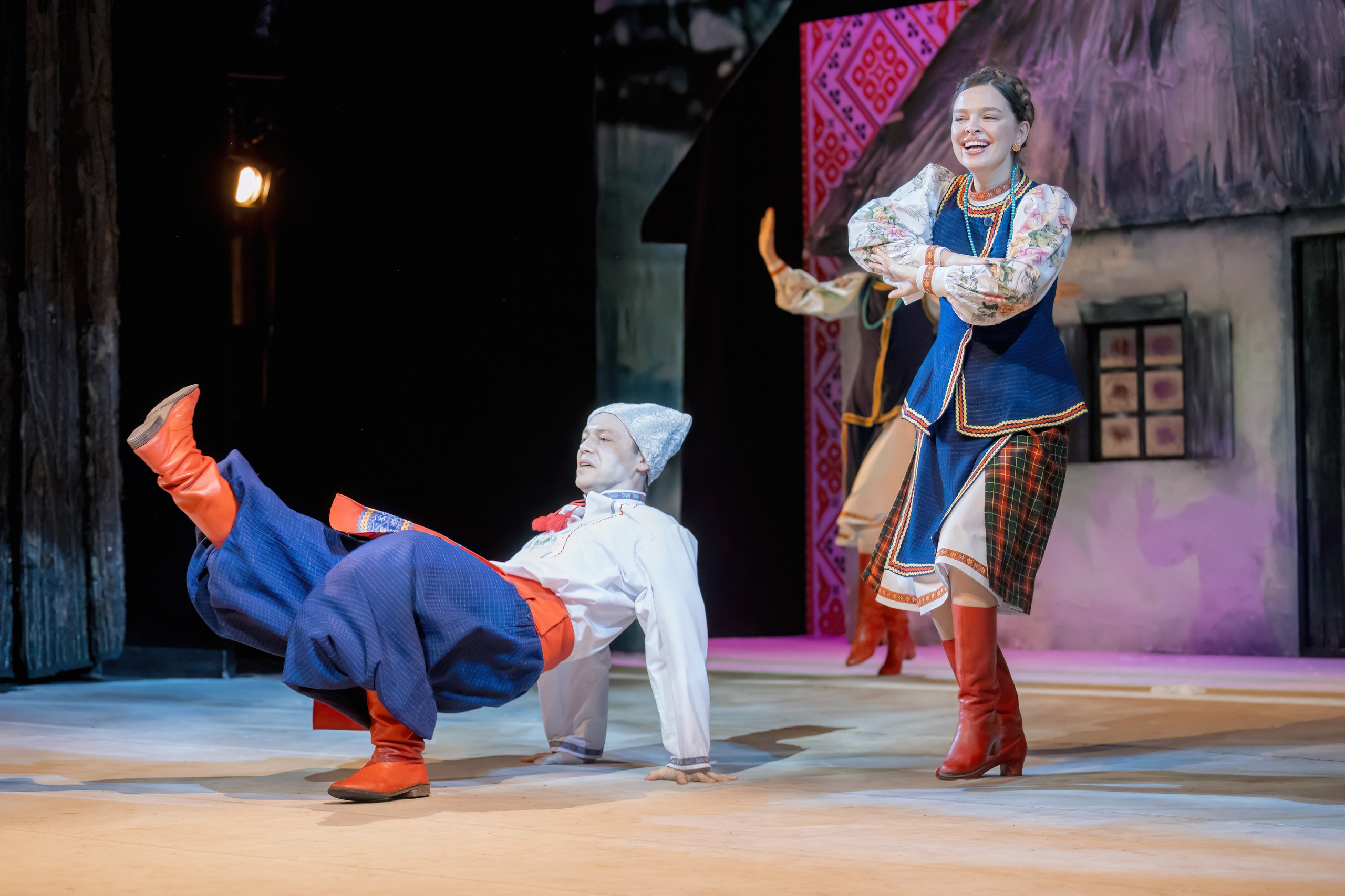 Спектакль «Ночь перед рождеством». Марк Шишкин — репортажный фотограф в Воронеже и России