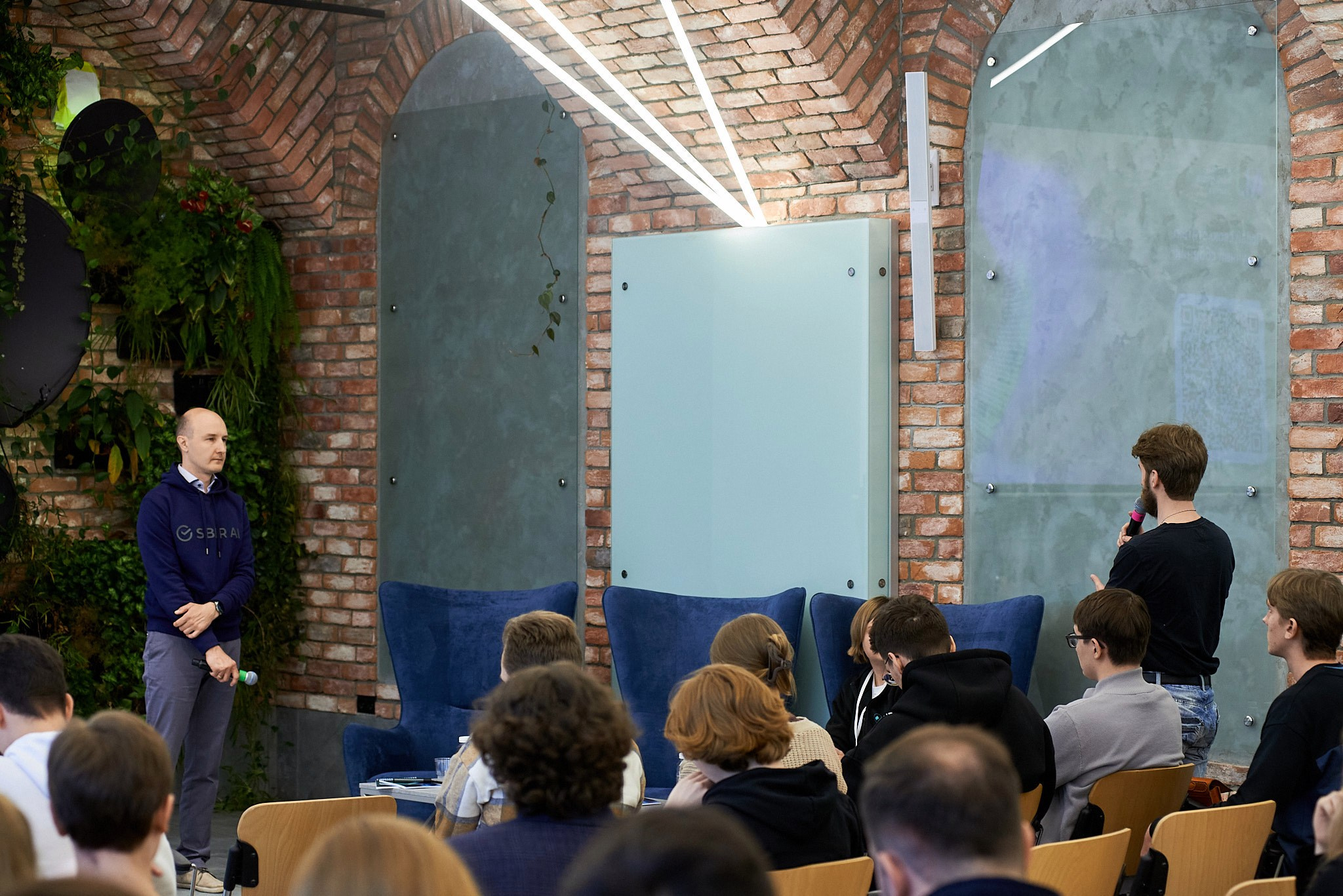 AIJ серия лекций по ИИ. Иван Ступа, репортажный фотограф в Санкт-Петербурге и Ленинградской области