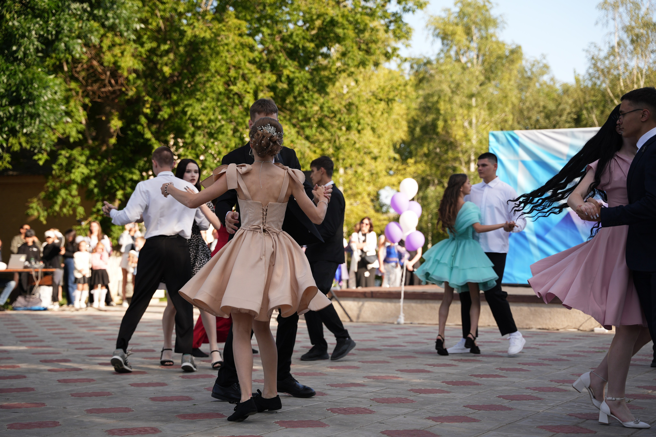 Выпускной в парке. Ольга Плаксина фотограф в Саратове