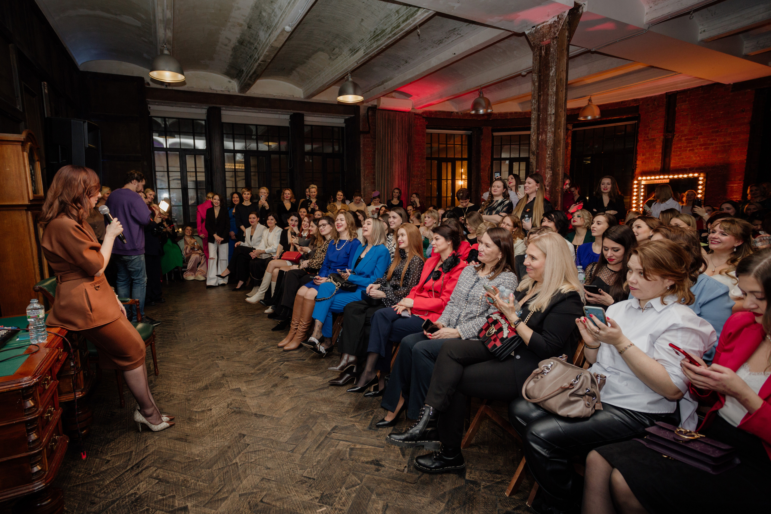 Выпускной Код Публичности. Деловая и Бизнес съемка в  Москве Инесса Грушко