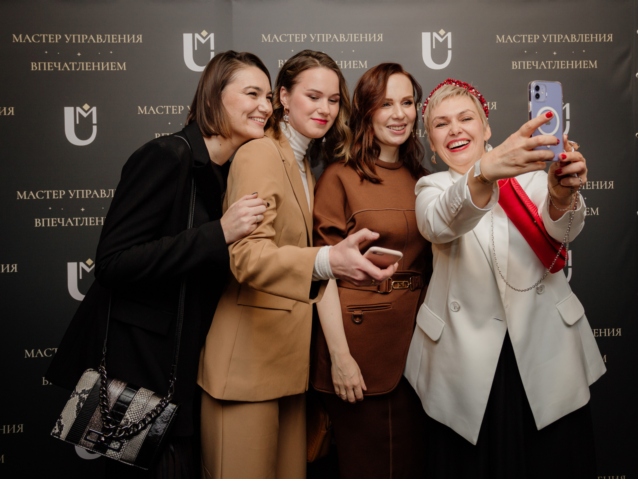 Выпускной Код Публичности. Деловая и Бизнес съемка в  Москве Инесса Грушко