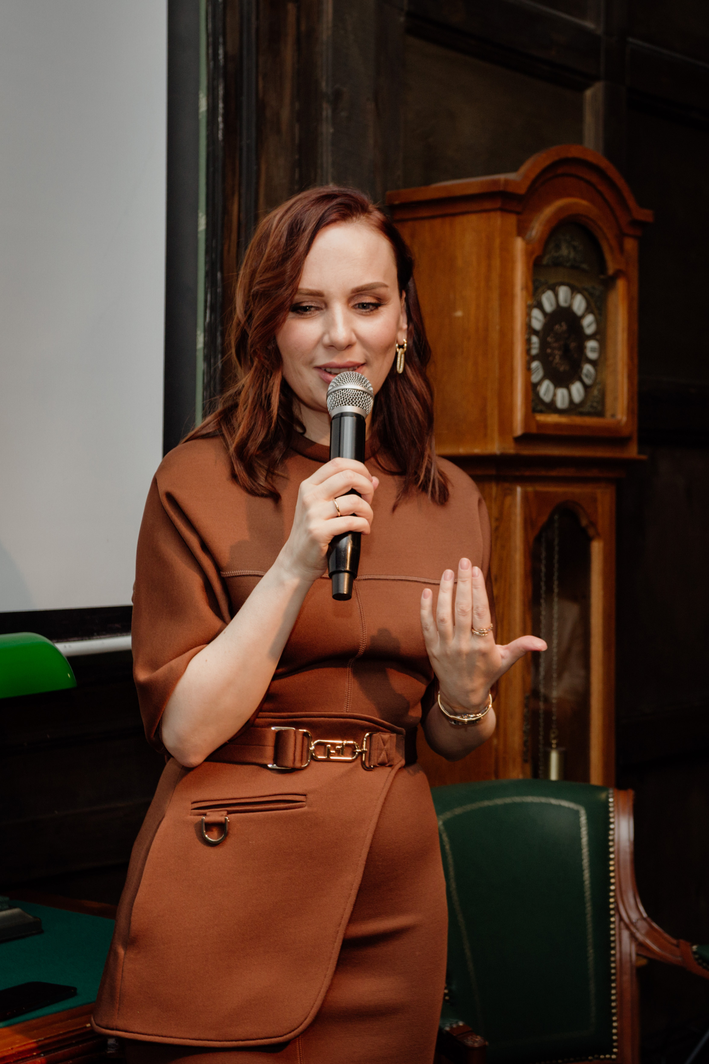 Выпускной Код Публичности. Деловая и Бизнес съемка в  Москве Инесса Грушко