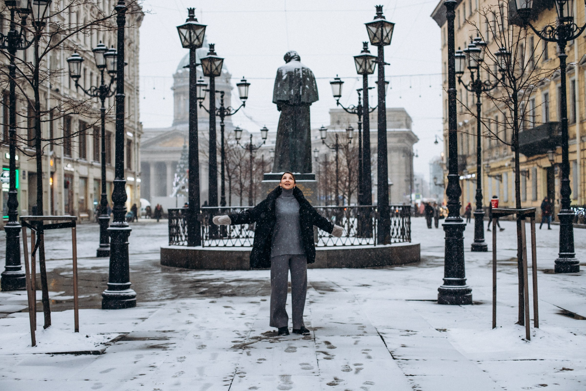 Алина в декабре. Фотопрогулка в Петербурге. Индивидуальный и семейный фотограф в Санкт-Петербурге