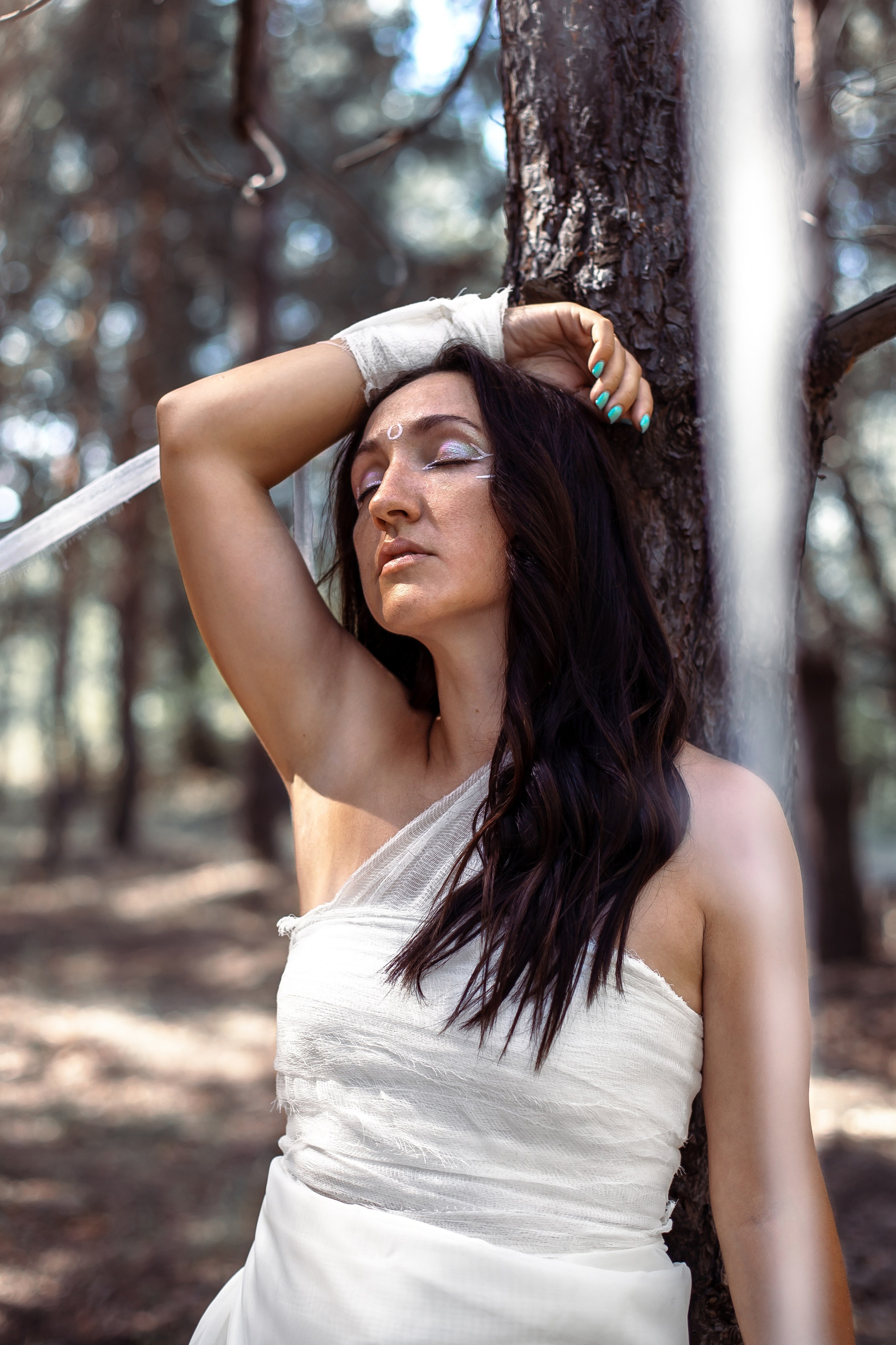 Юлия в лесу. Творческая съемка. Фотограф в Волгограде Норченко Светлана