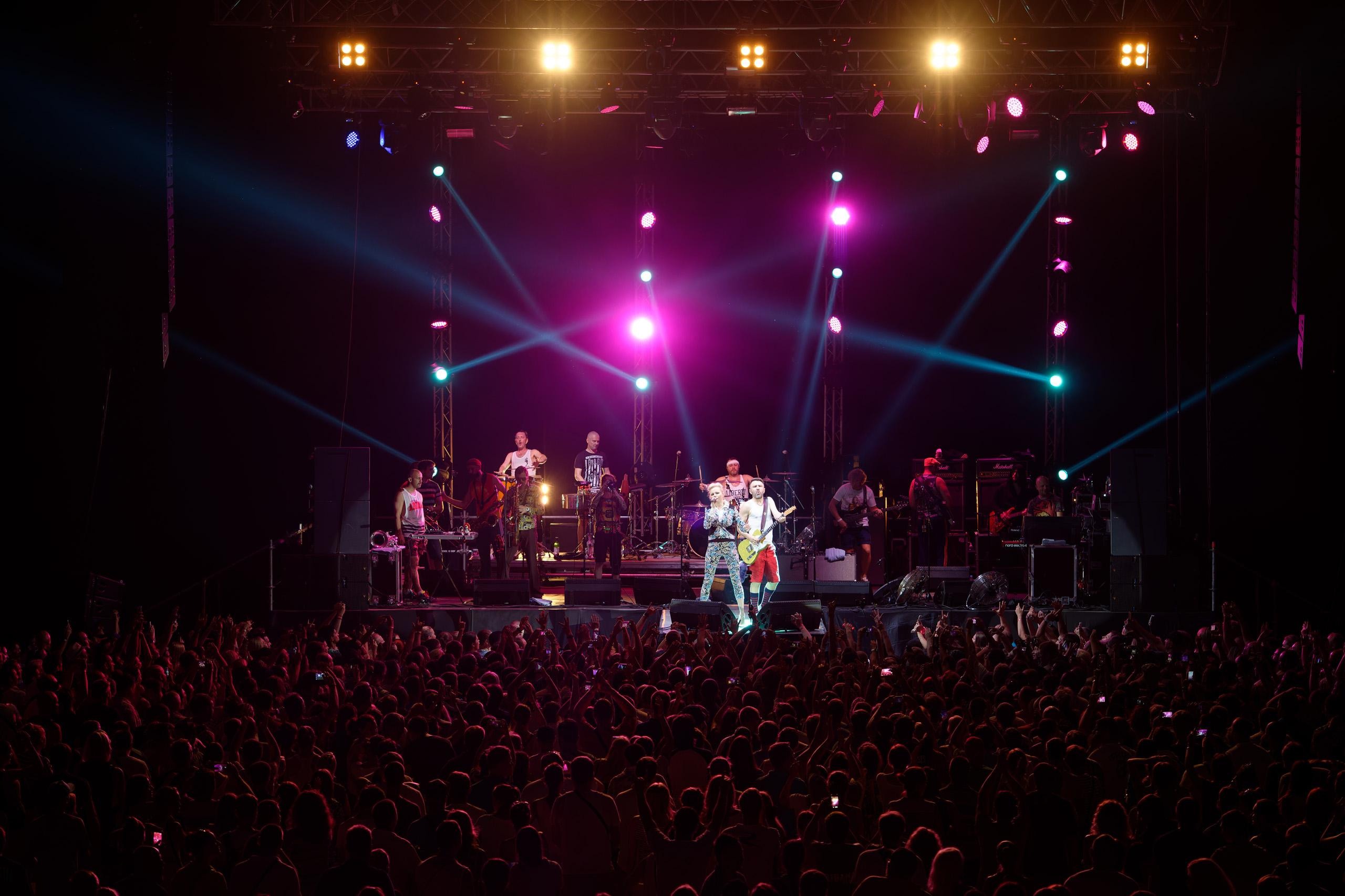 Концертный фотограф в Сочи. Репортажный фотограф в Сочи Евгений Реутов