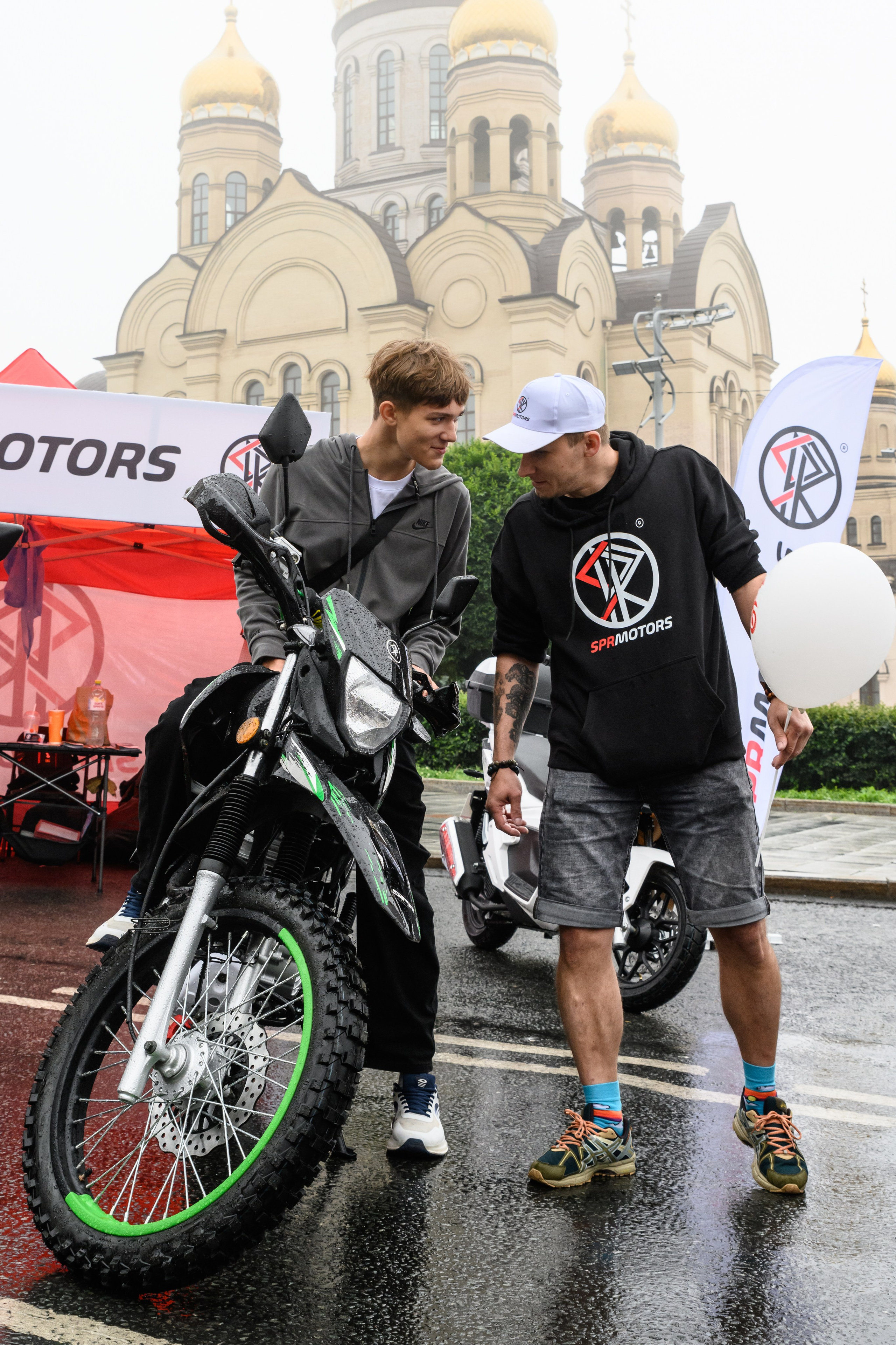 Автосалон 2026 SPR Motors. Репортажный фотограф во Владивостоке Таня Терехина