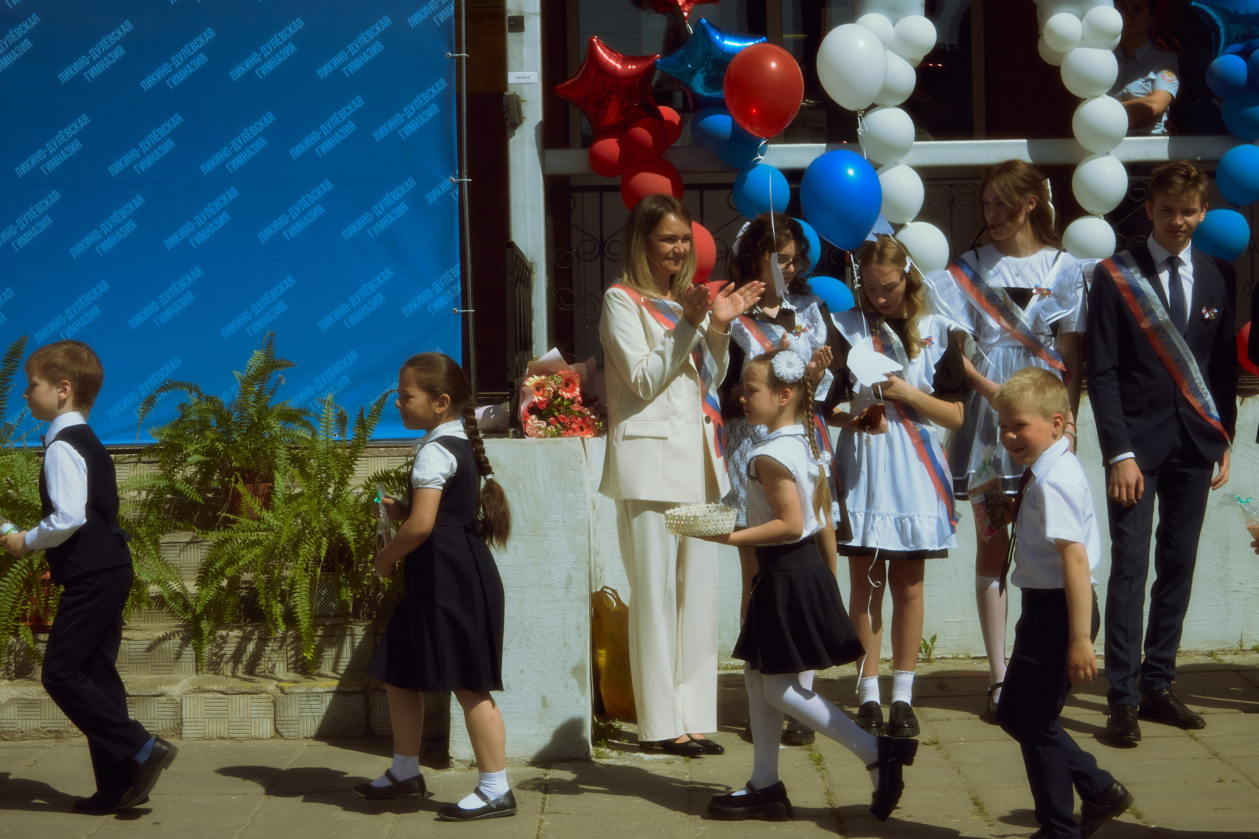 Последний звонок. Фотограф Елизавета Маслова. Москва. Art, Fashion