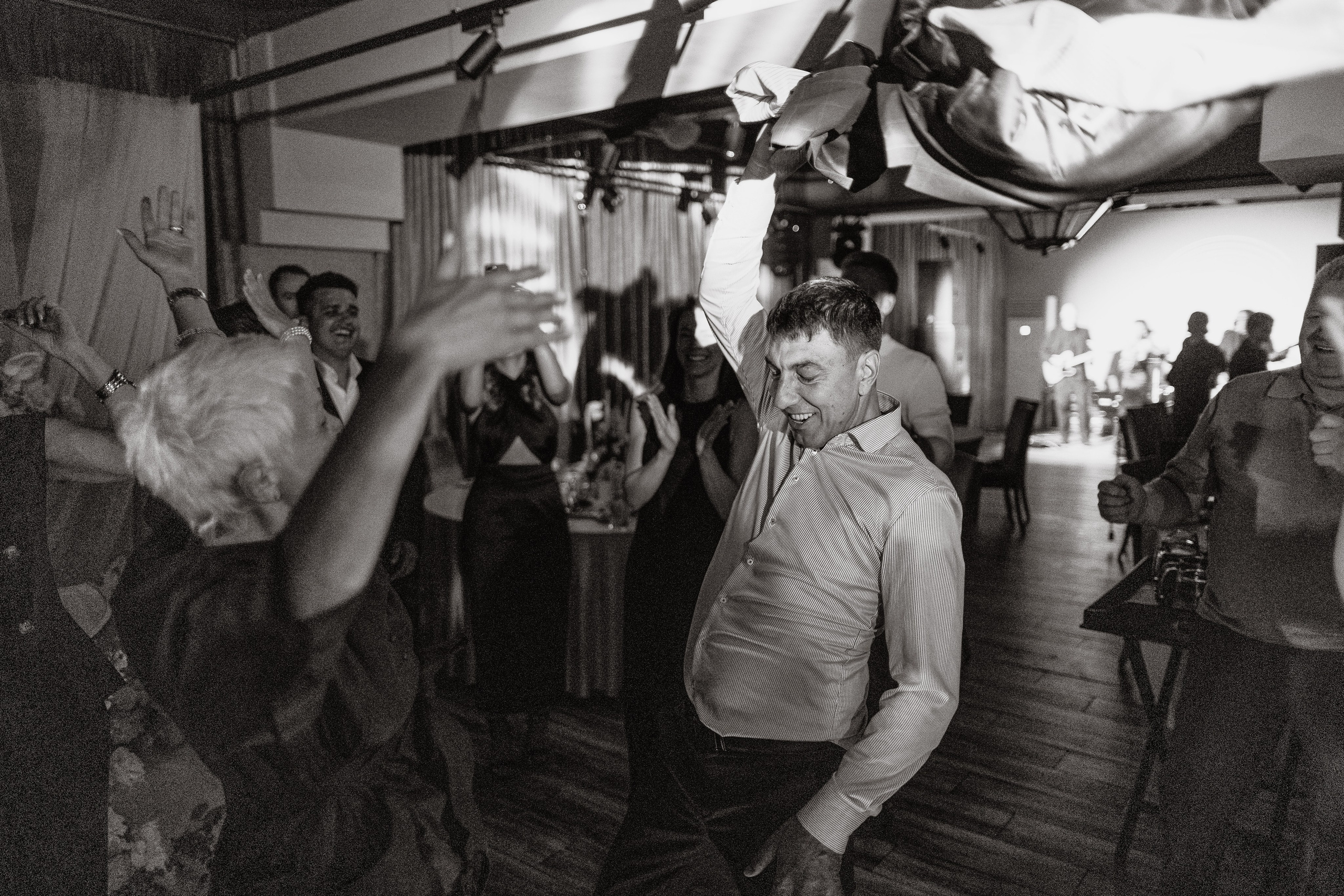 Свадебная фотосессия красивый банкет. Свадебный фотограф в Екатеринбурге Илья Корсаков