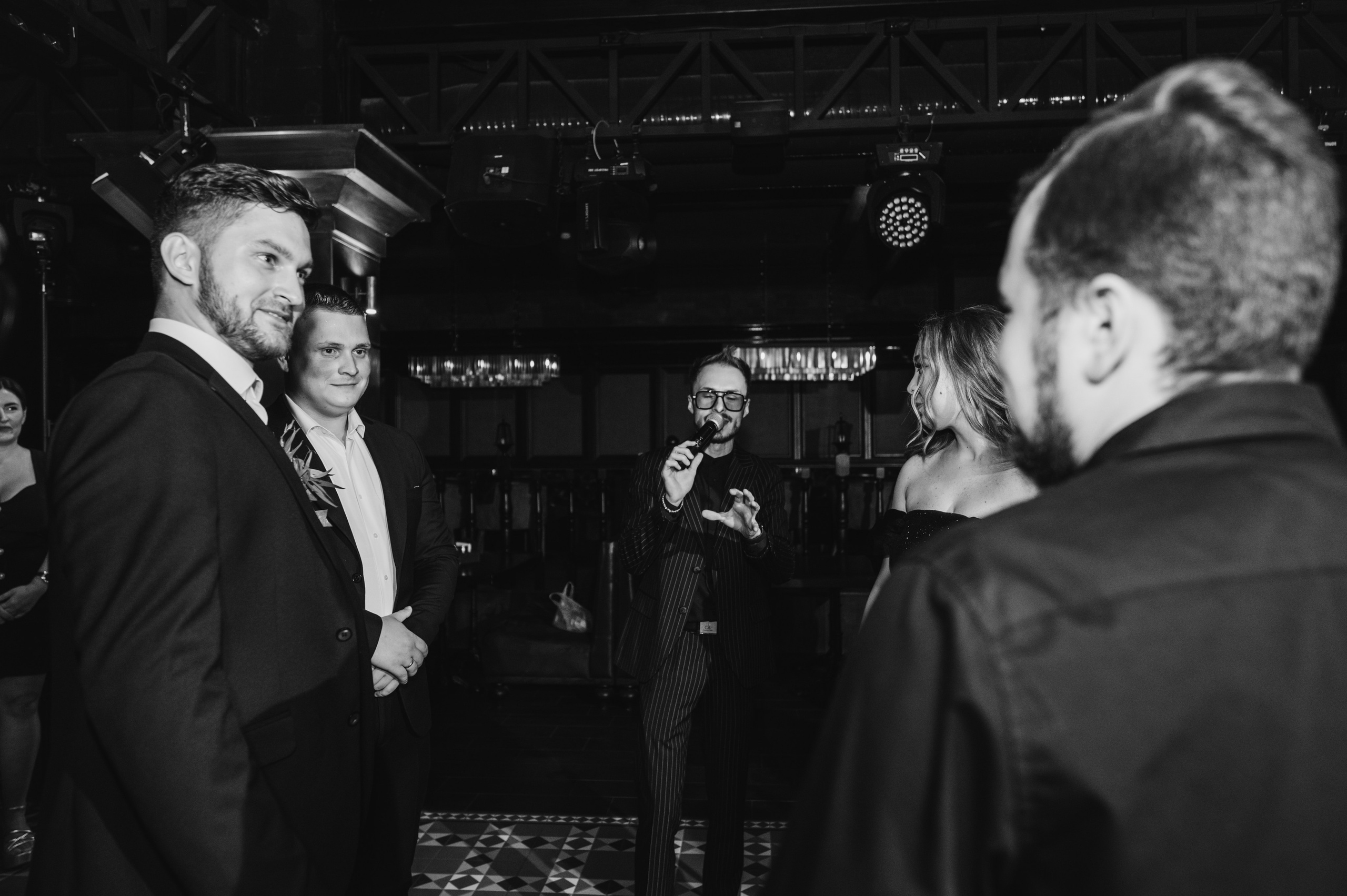 Даниил и Валерия. Черная утка. Полный день. Фотограф Екатерина Бочарникова