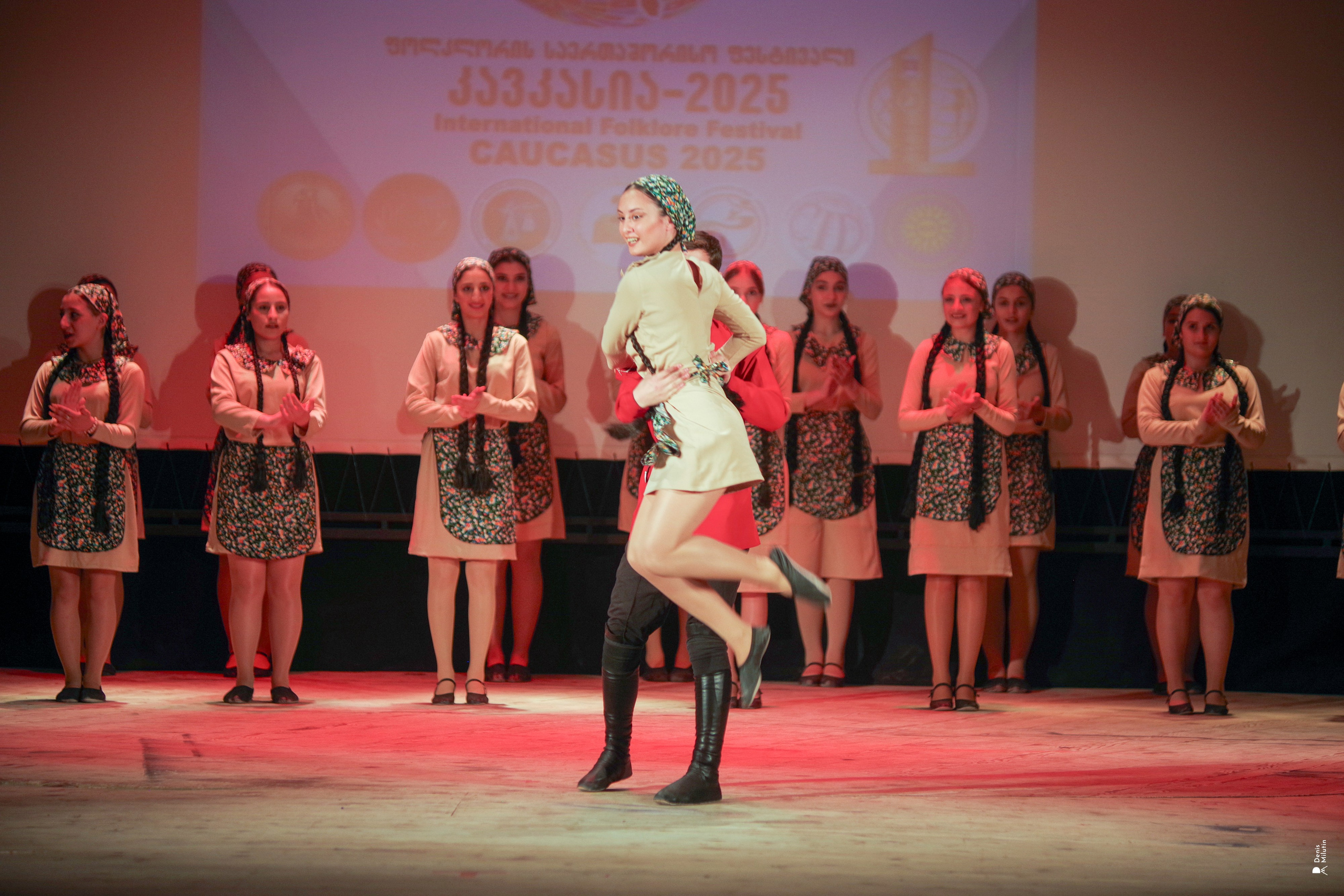 Танцы в прекрасном Они. Портретный фотограф Денис Милютин