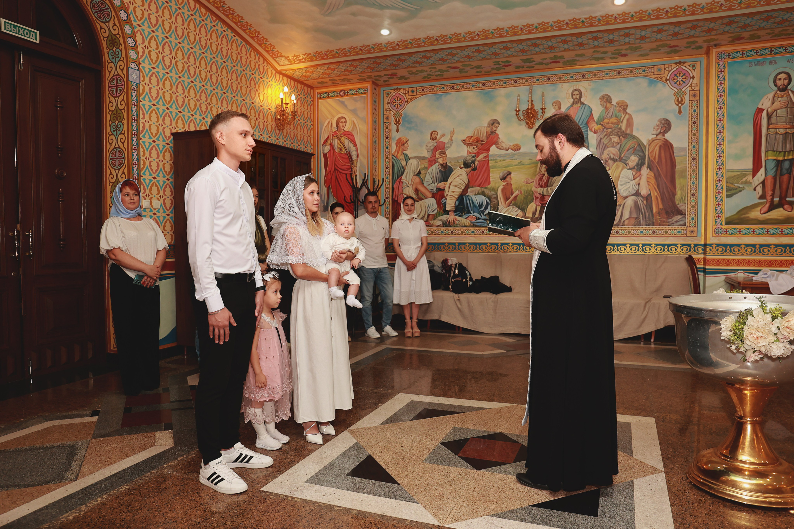 Войсковой собор Святого Благоверного князя Александра Невского. Детский семейный фотограф Краснодар