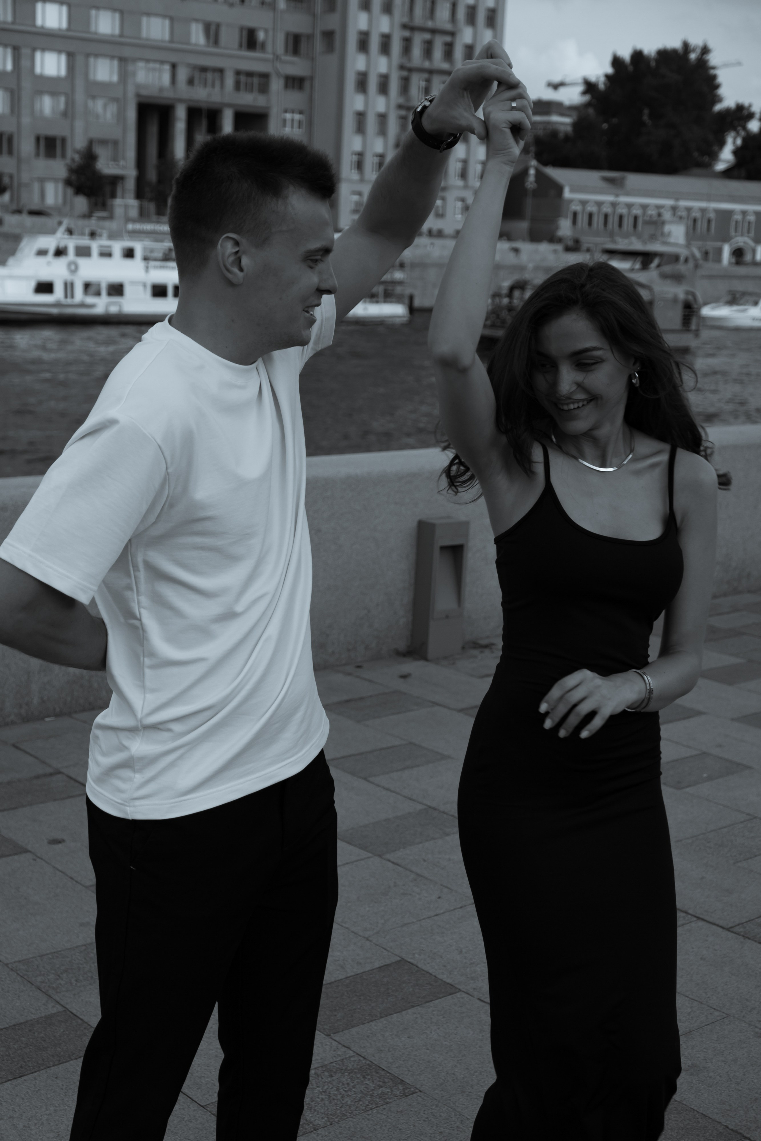 Прогулка на набережной. Мари — фотограф и видеограф из Москвы