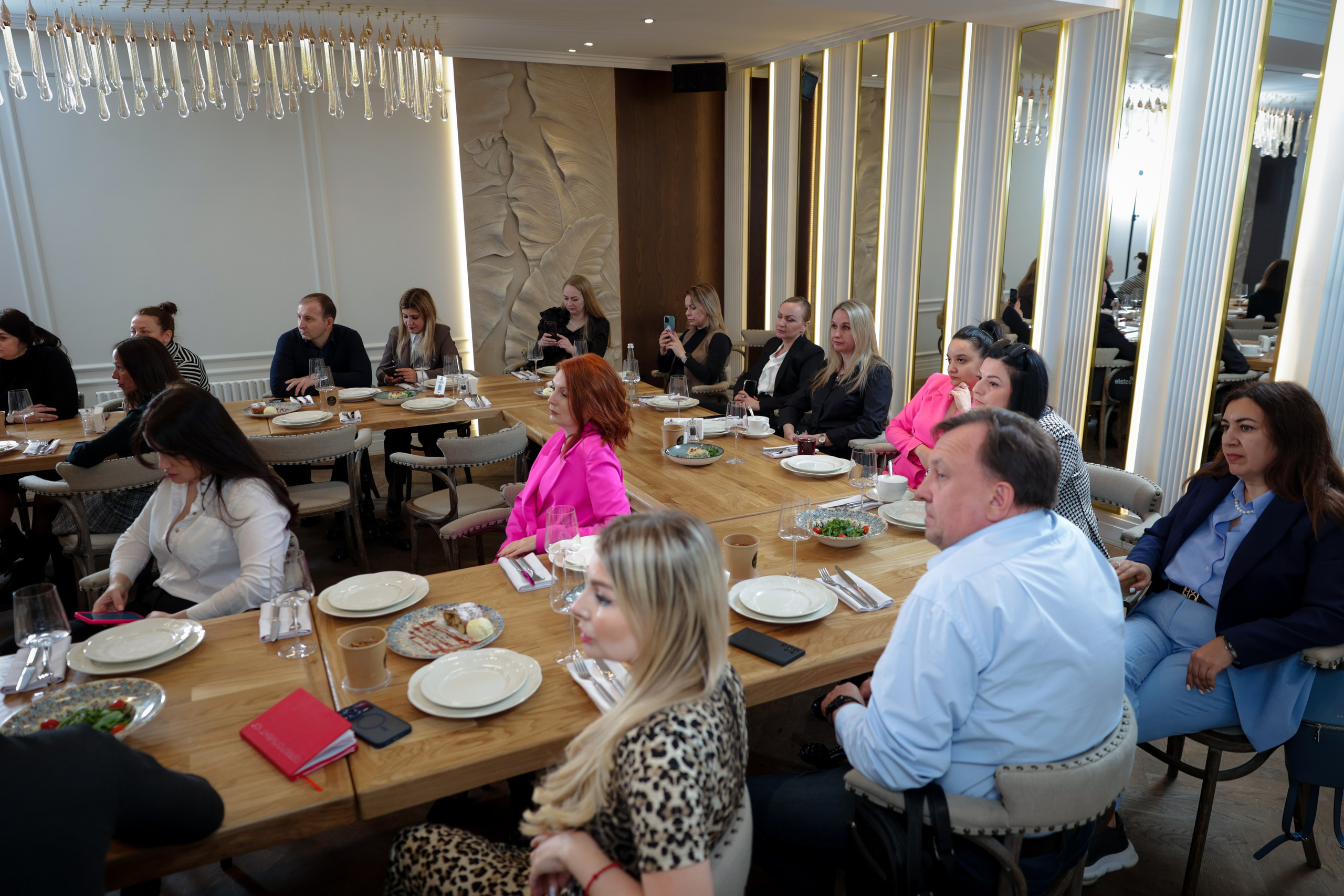 Бизнесс завтрак Level Group. Свадебный фотограф Астрахань