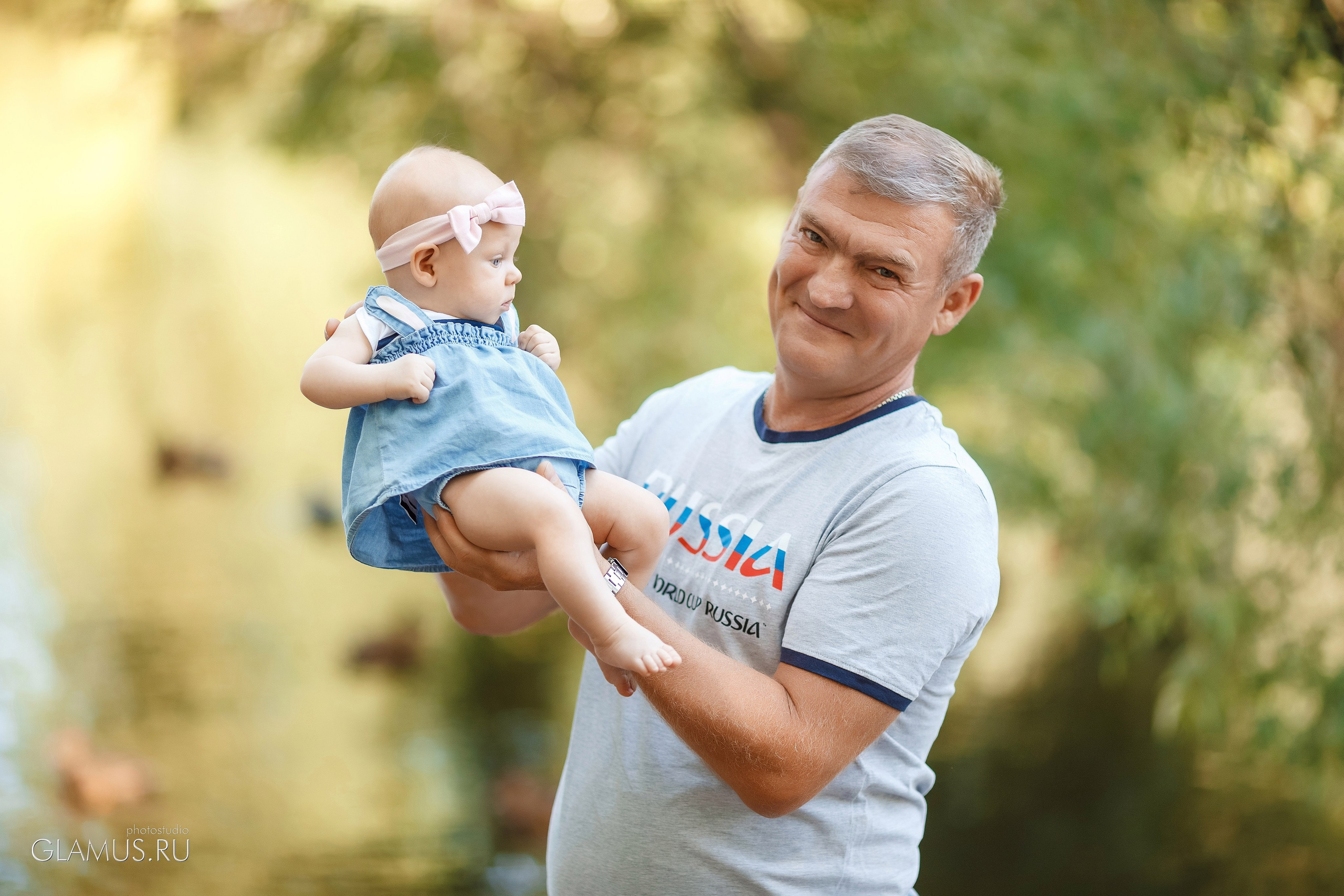 25. Фотограф Константин