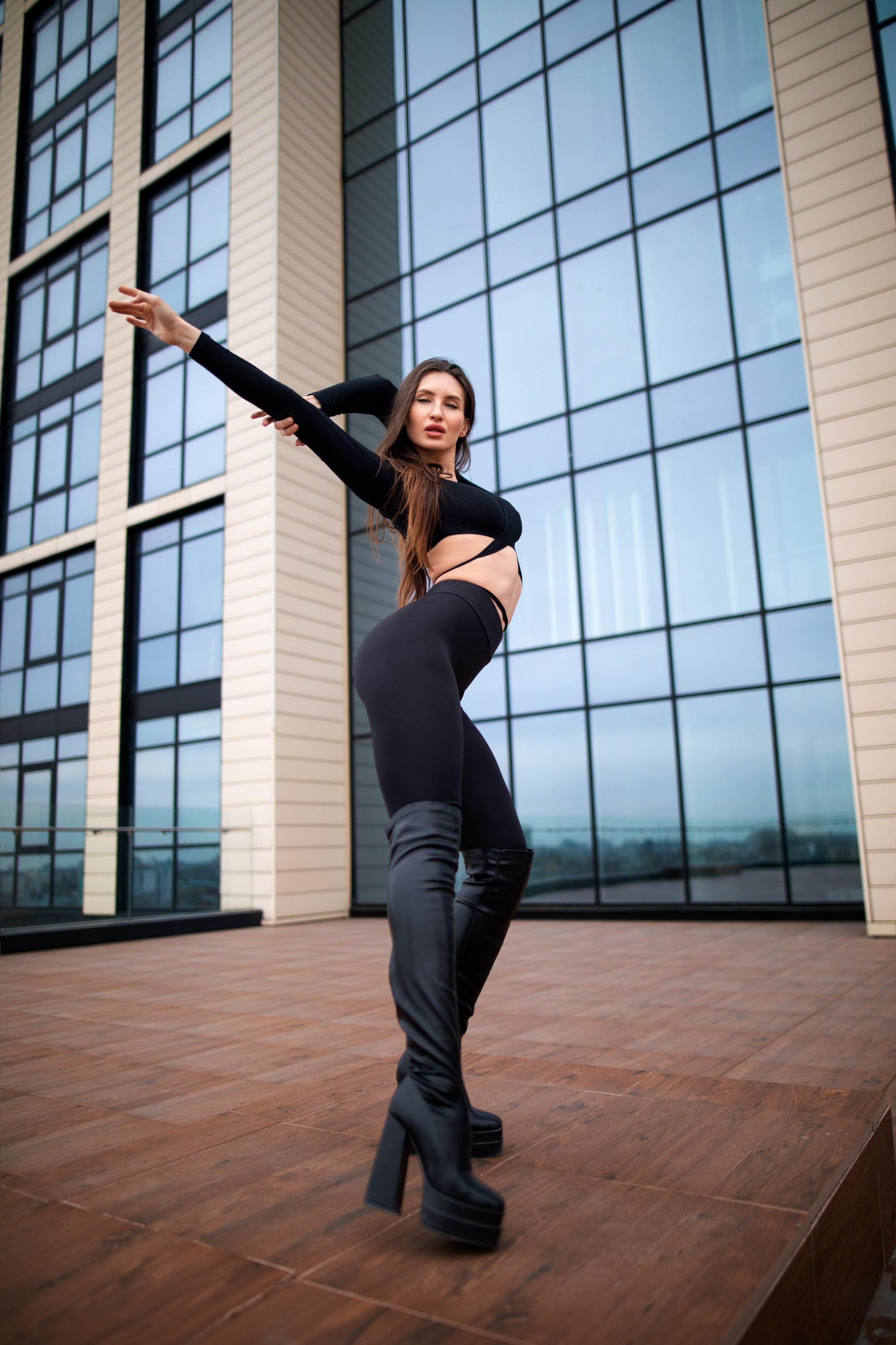 Фотосет с Викторией на крыше бизнес-центра в формате для «себя»