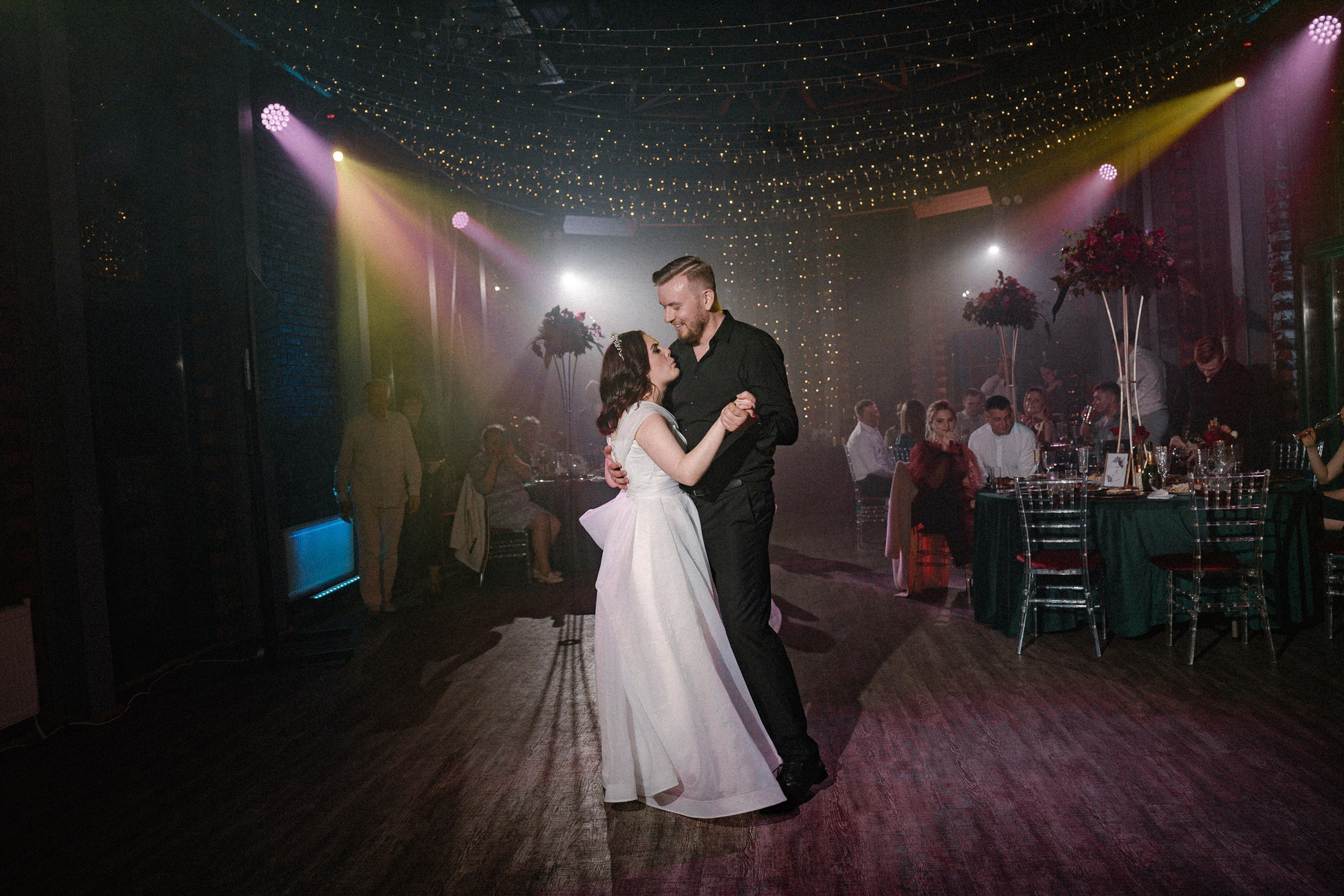 Свадебная фотосессия в Loft «Manhattan» в Пучково. Свадебный фотограф в Пучково