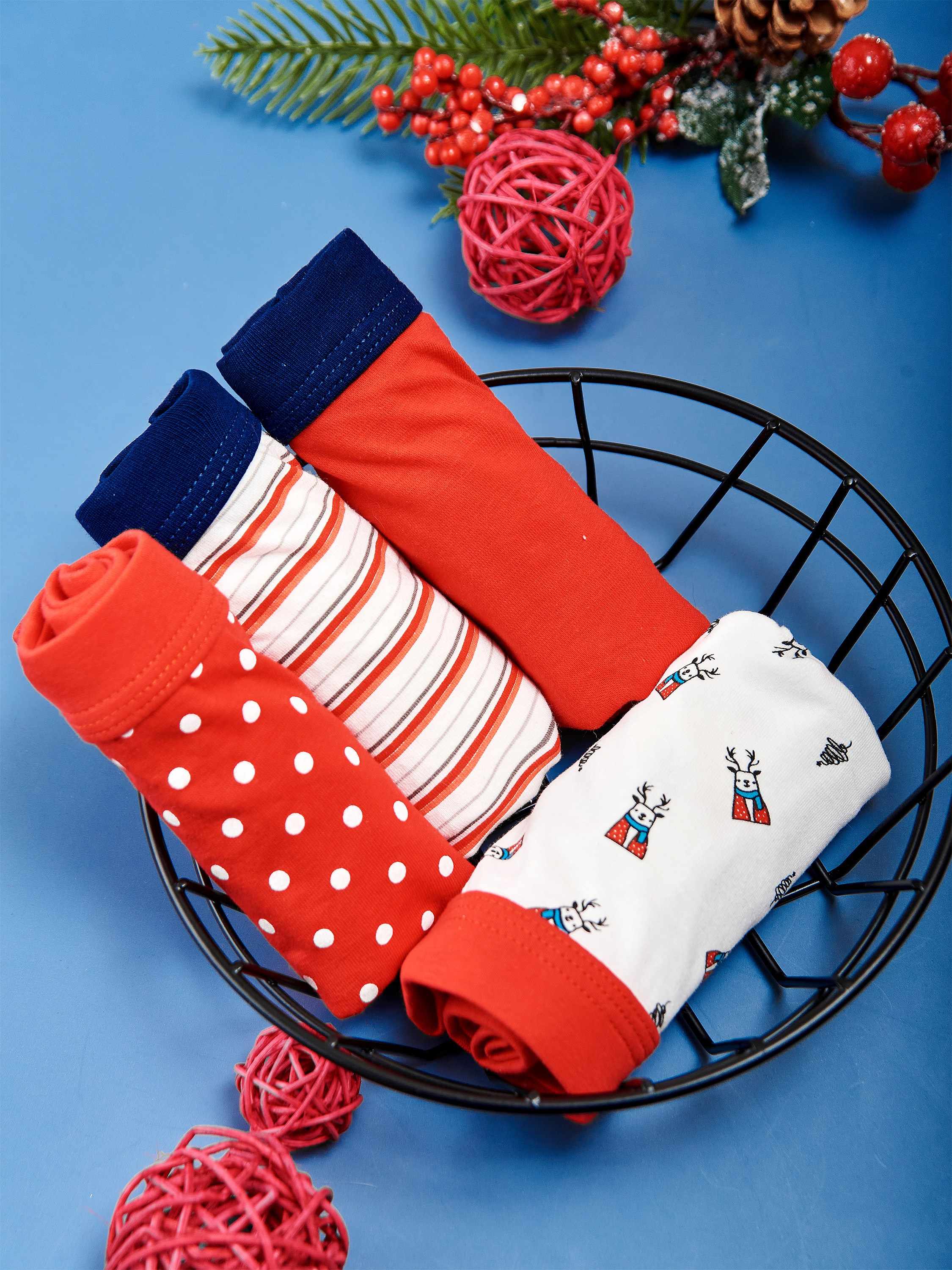 Десткие трусики. Контент фотограф для бизнеса и маркет-плейсов