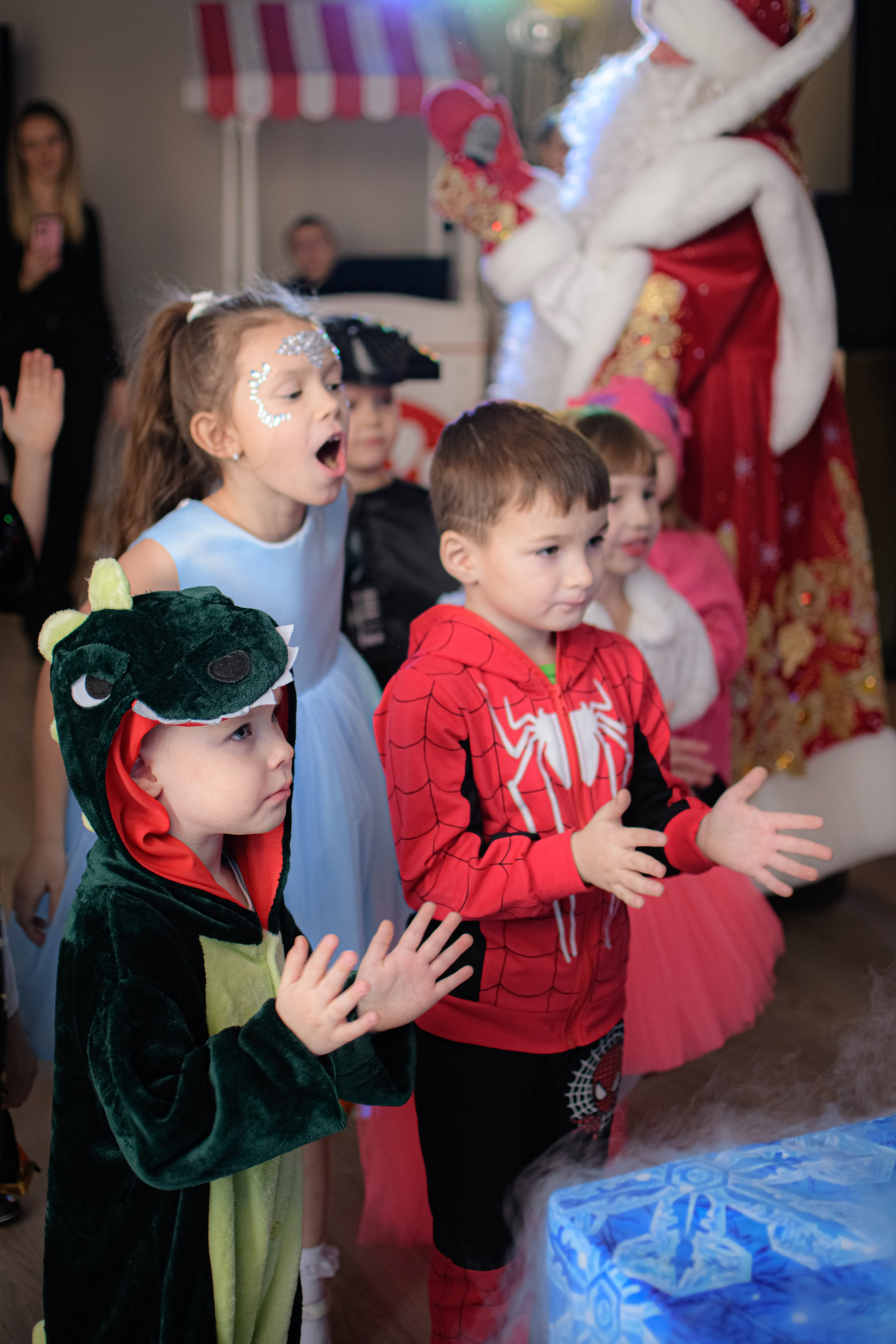 HAPPY NEW YEAR. Photokarish