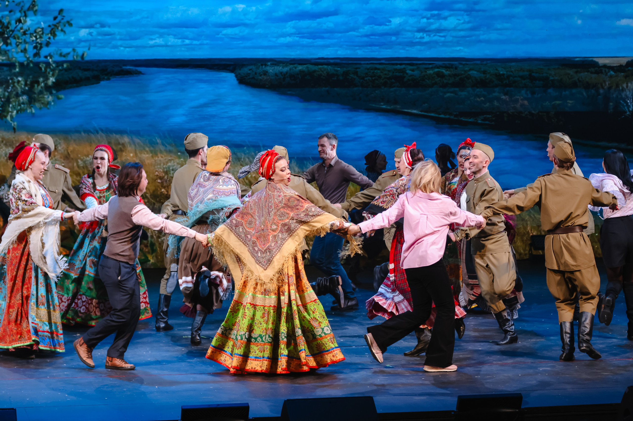 Василий Теркин, театр «Русская песня». Фотограф Ольга Махалова — Санкт-Петербург, Москва, Нижний Новгород
