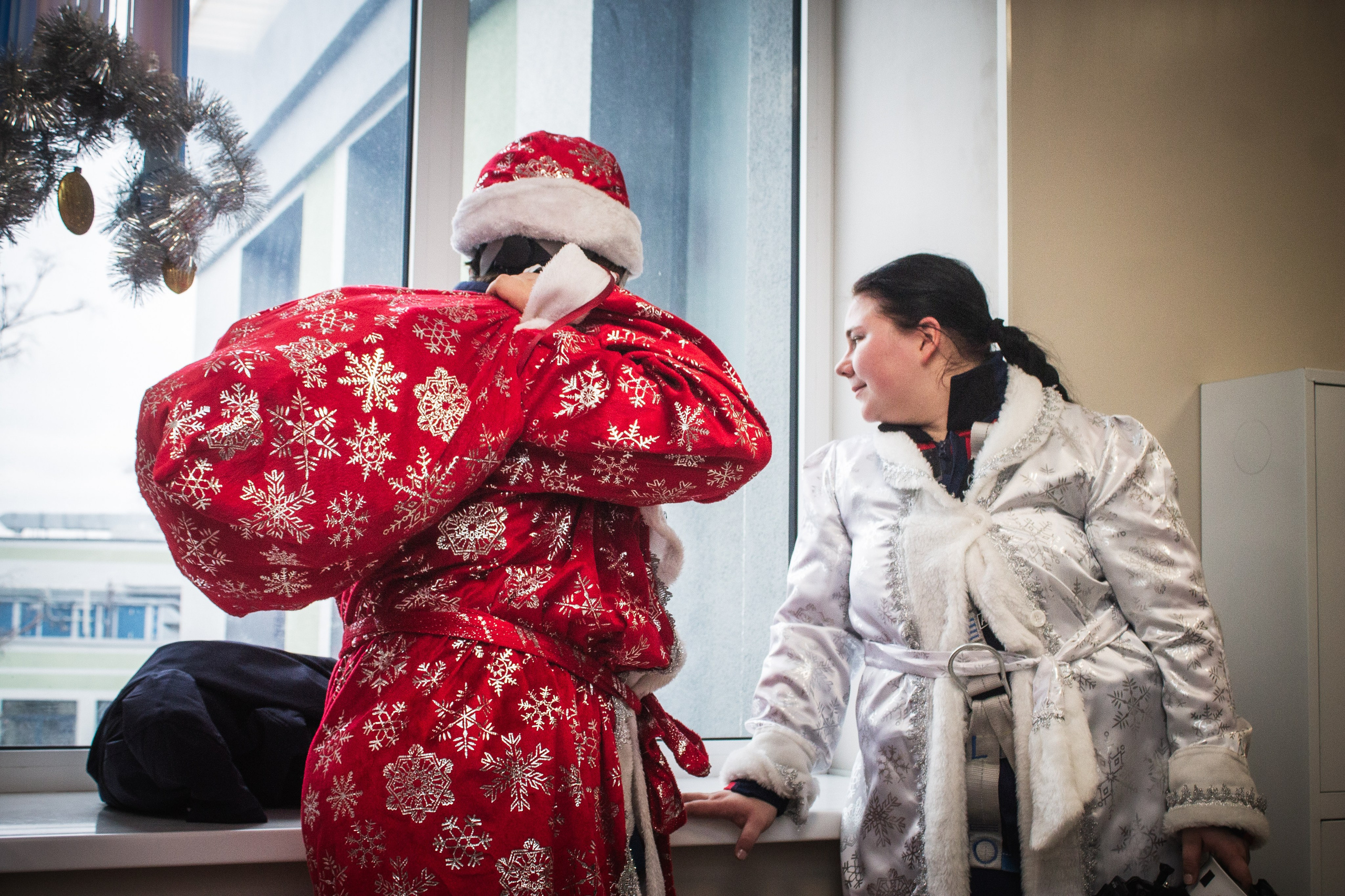ВСКС. Десант Дедов Морозов. Илья Чемис — Фотограф в Мариуполе
