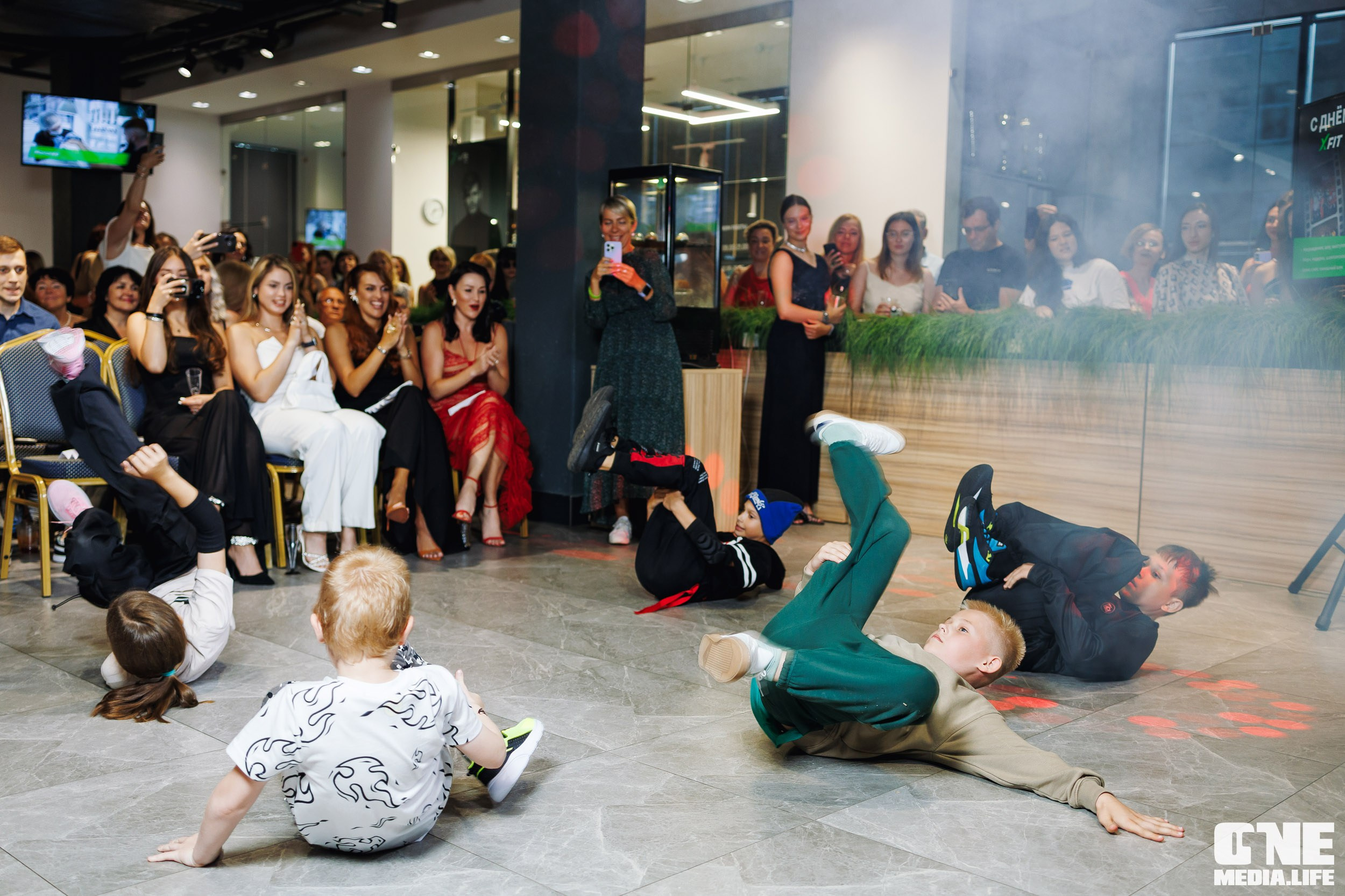 Фоторепортаж с 5-летия фитнес-клуба X-Fit. One Media Life: фоторепортажи, фотоотчеты с мероприятий и заведений