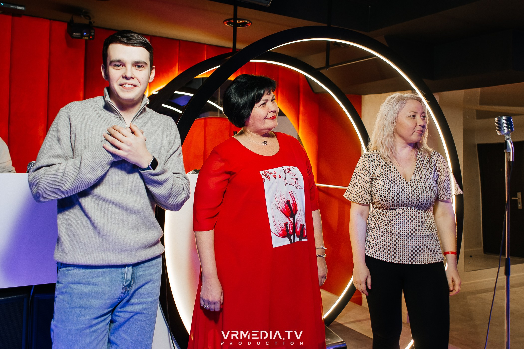 8 марта в караоке-ресторане «Голос»