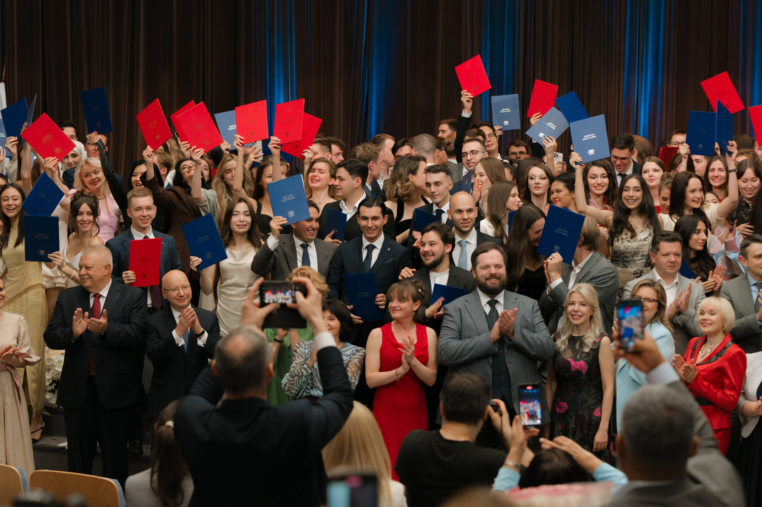 Вручение дипломов МЭО МГИМО / репортаж. Фоттéтика / фотоагентство в москве / фотограф москва