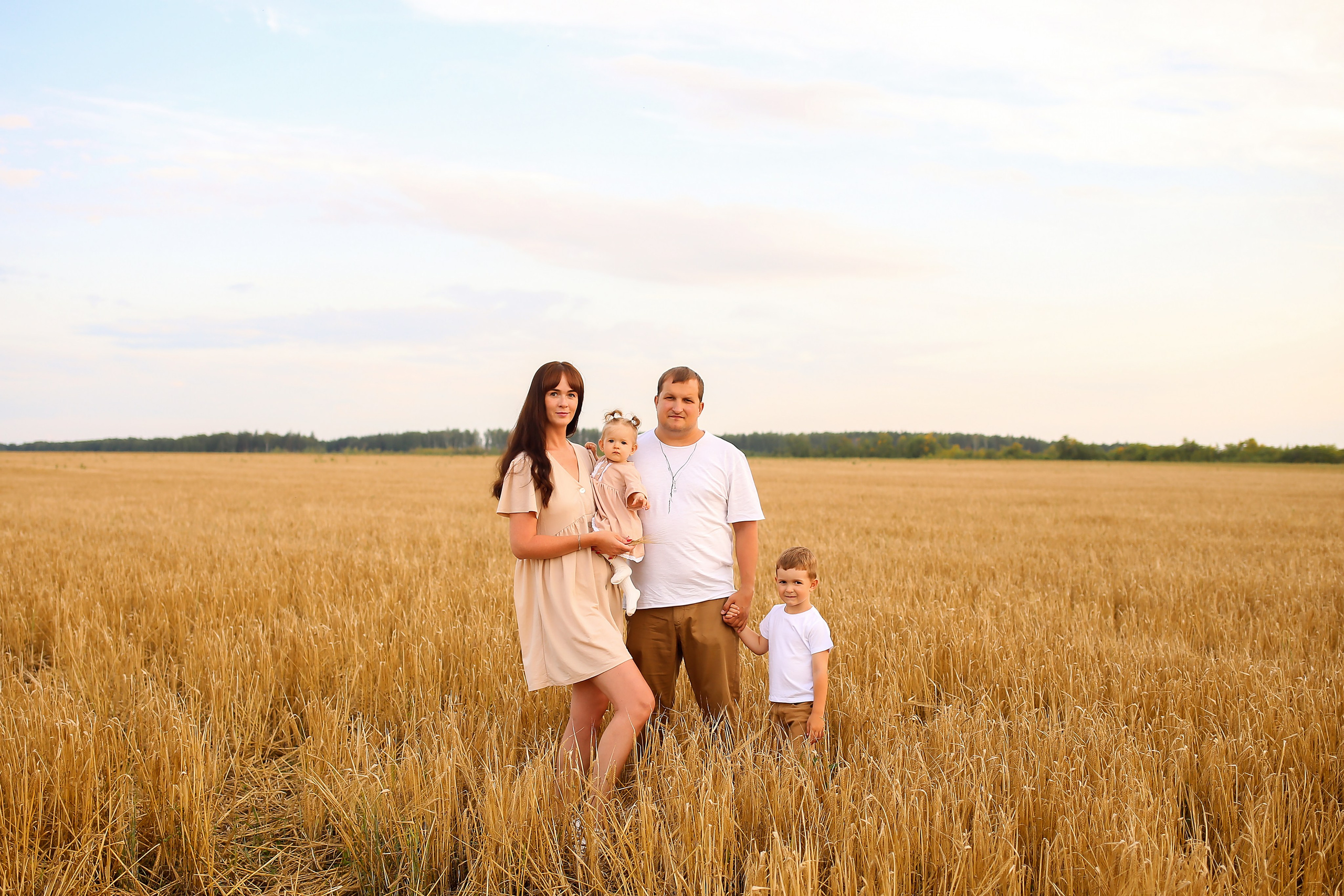 Съемка в поле. Семейный фотограф Фотосессия беременности  Екатеринбург Елена Луткова