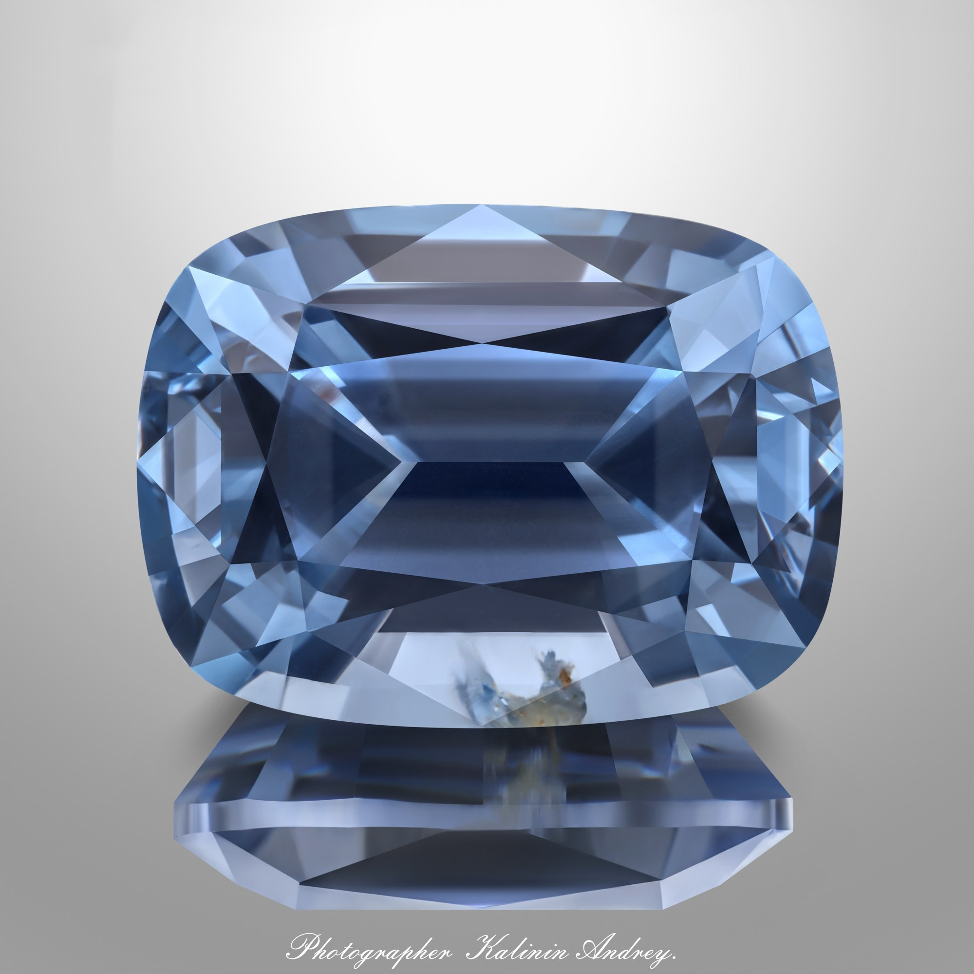 Фотографии в большом разрешении драгоценных камней на продажу купить тел +79 660 031 307. Высококачественная профессиональная рекламная фотосъёмка ювелирных украшений, драгоценных камней в Москве. Обучение, консультация