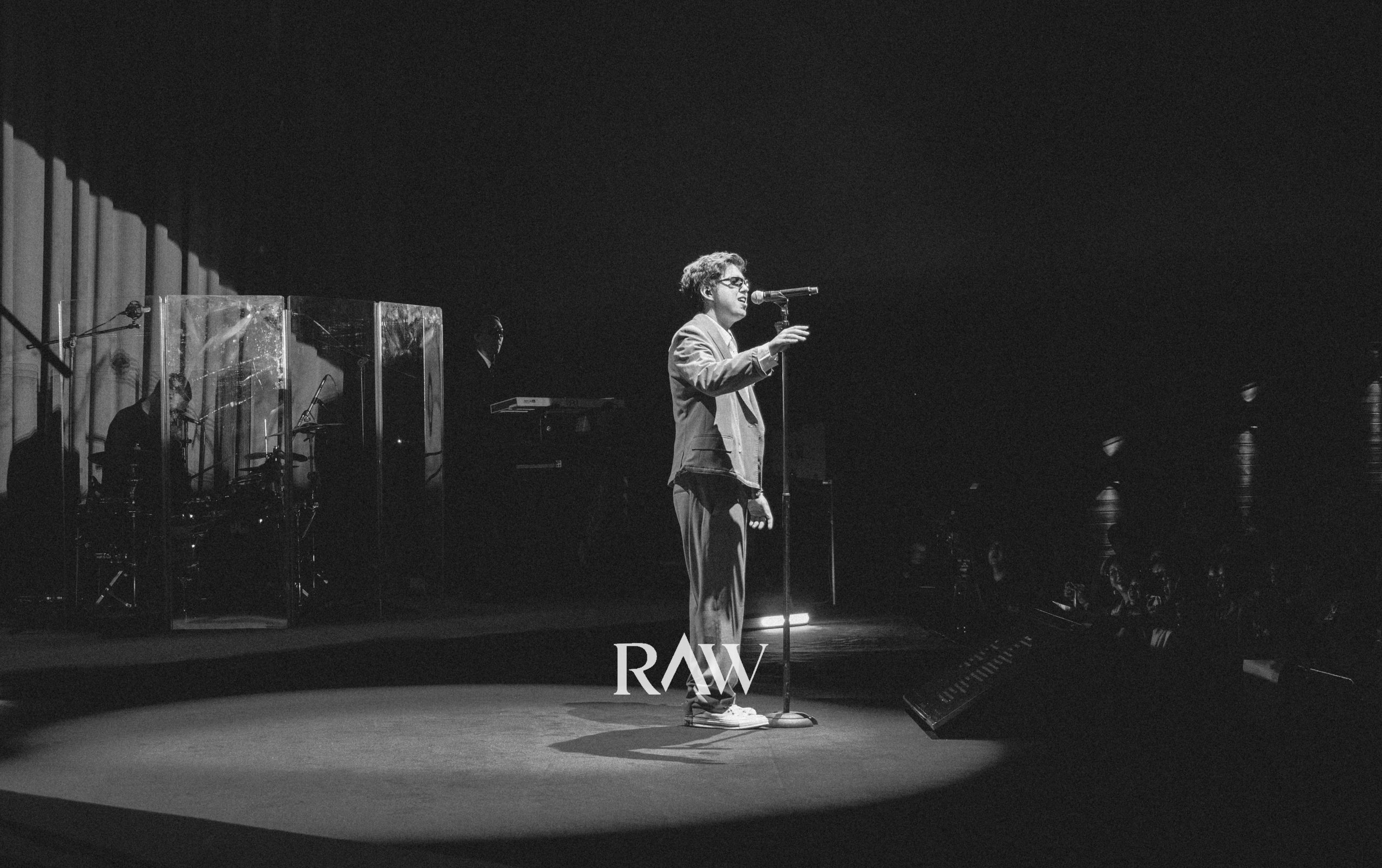M'Dee Solo Concert. Maksiimiliano Raw фотограф Алматы