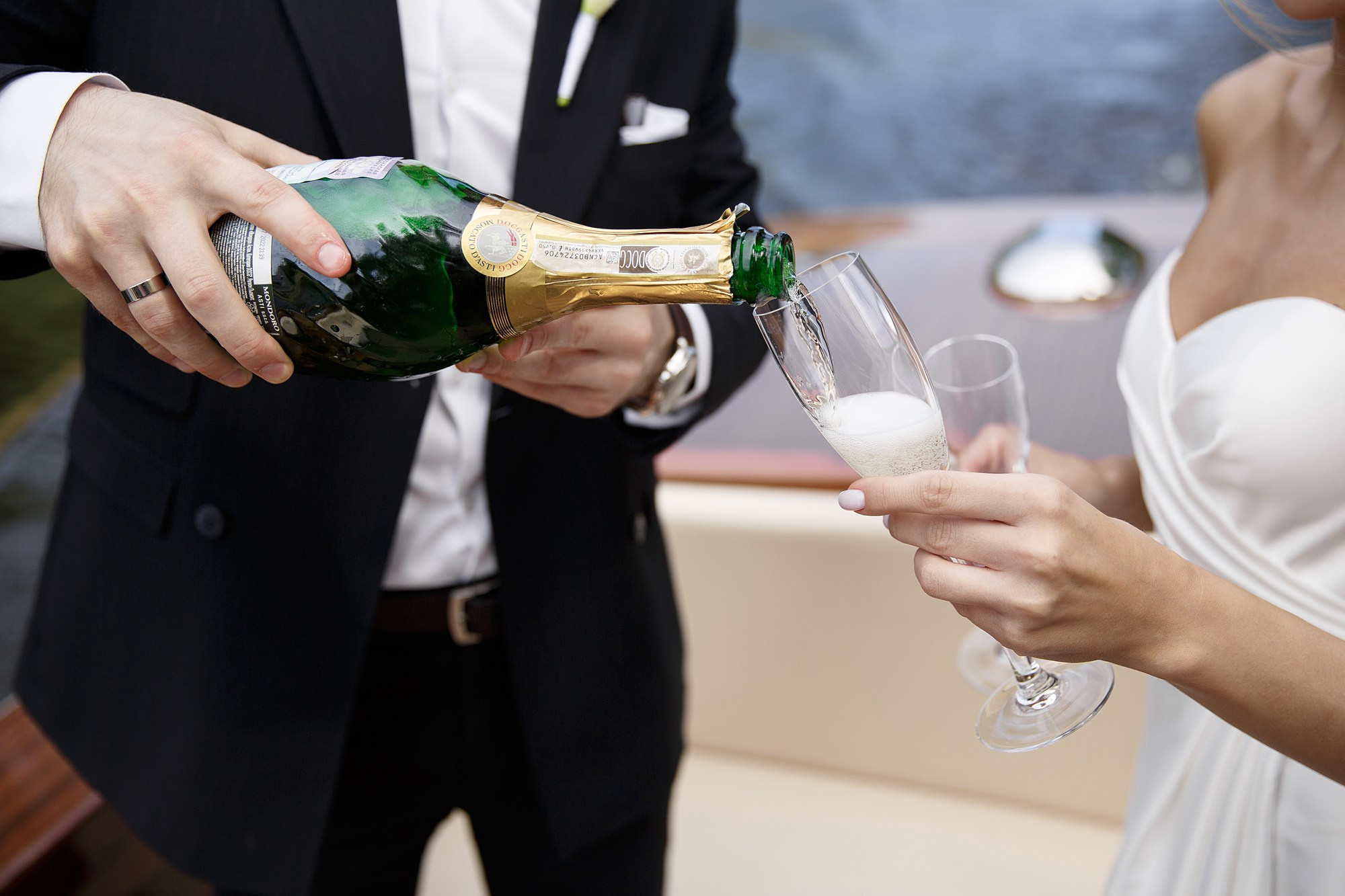 Свадьба на катере. Свадебный фотограф в Санкт-Петербурге Наталья Вендт