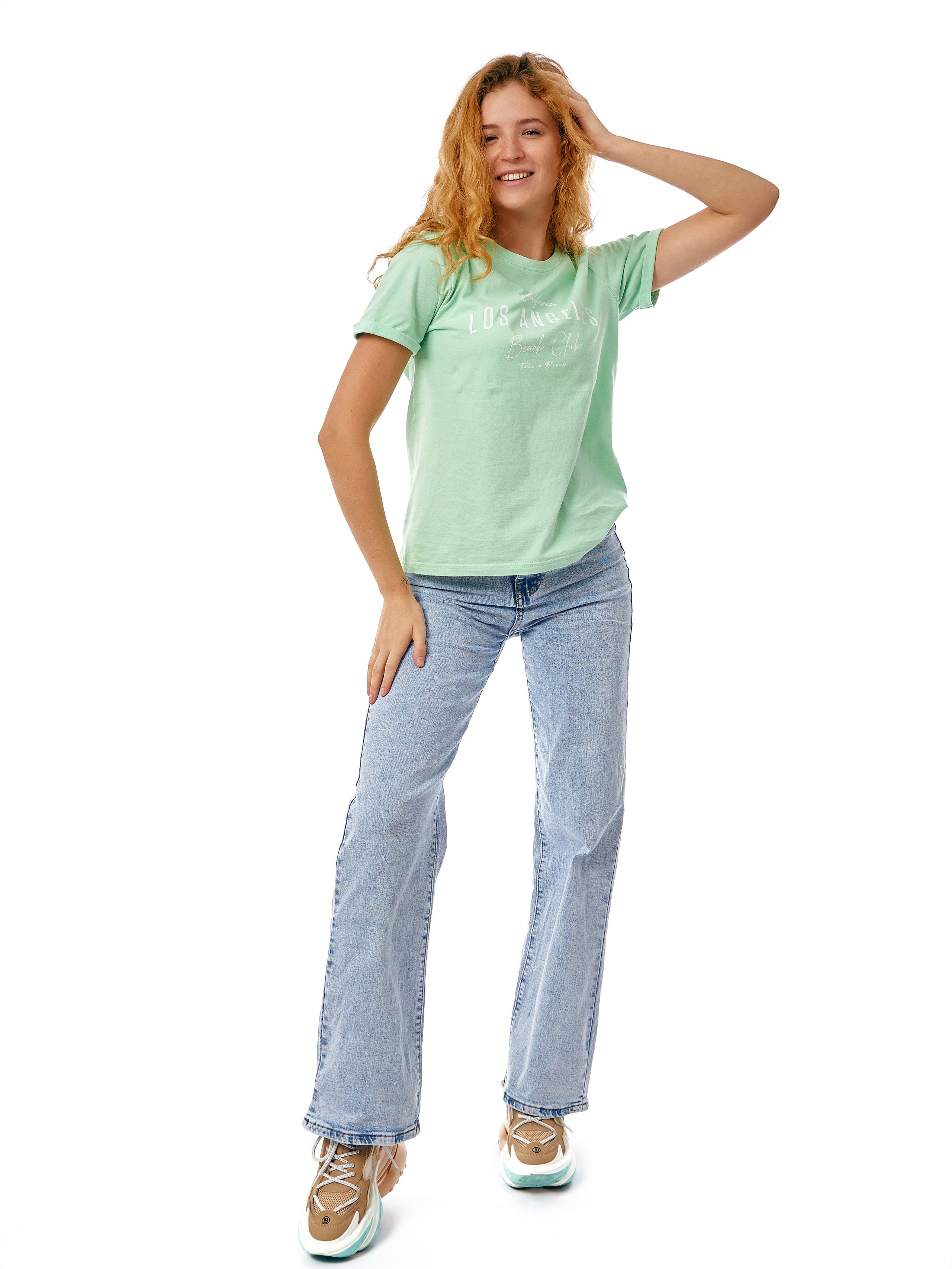 Джинсы женские. Каталожный предметный фотограф