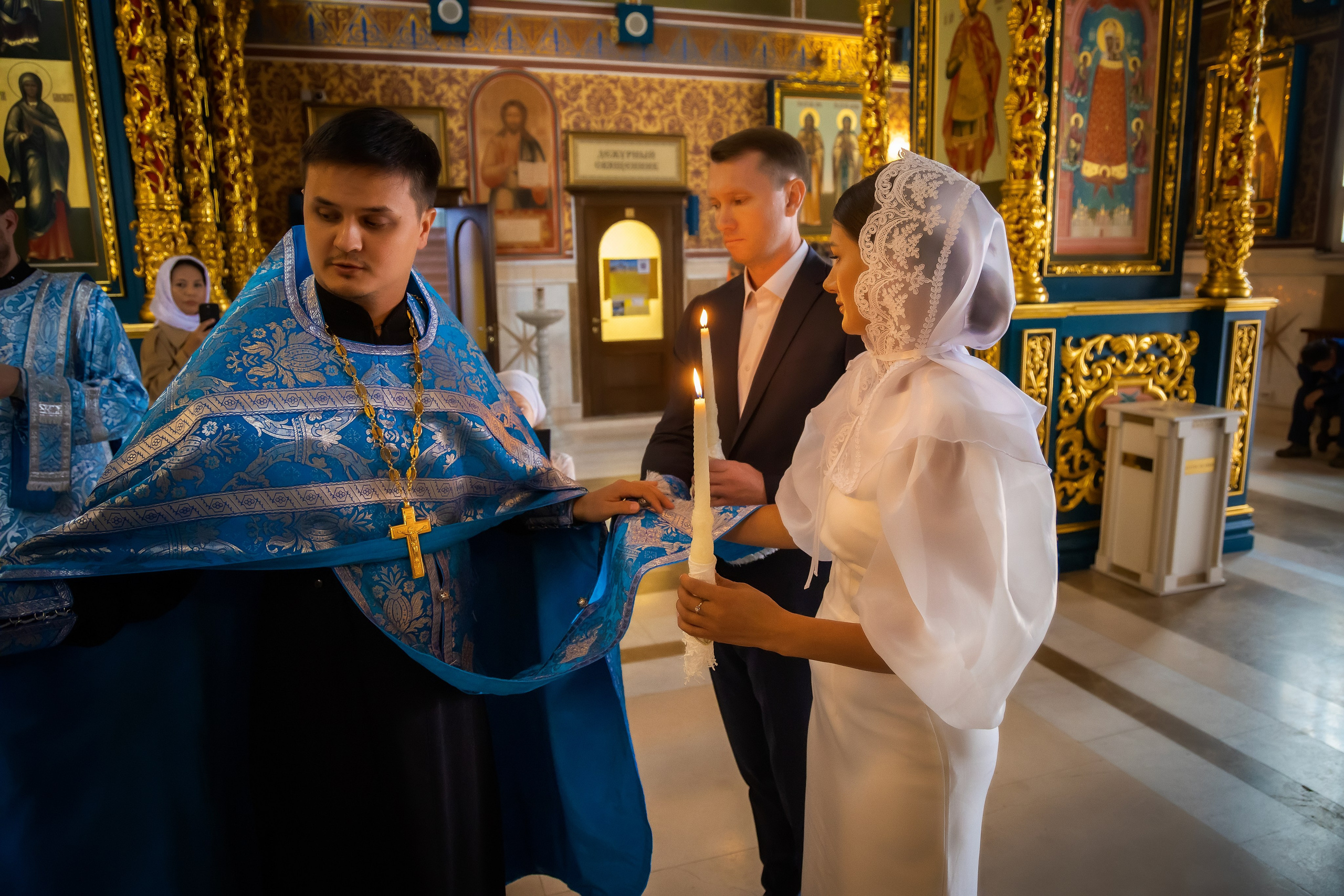 В Храме. Семейный и Свадебный фотограф в Астане Александр Астапов