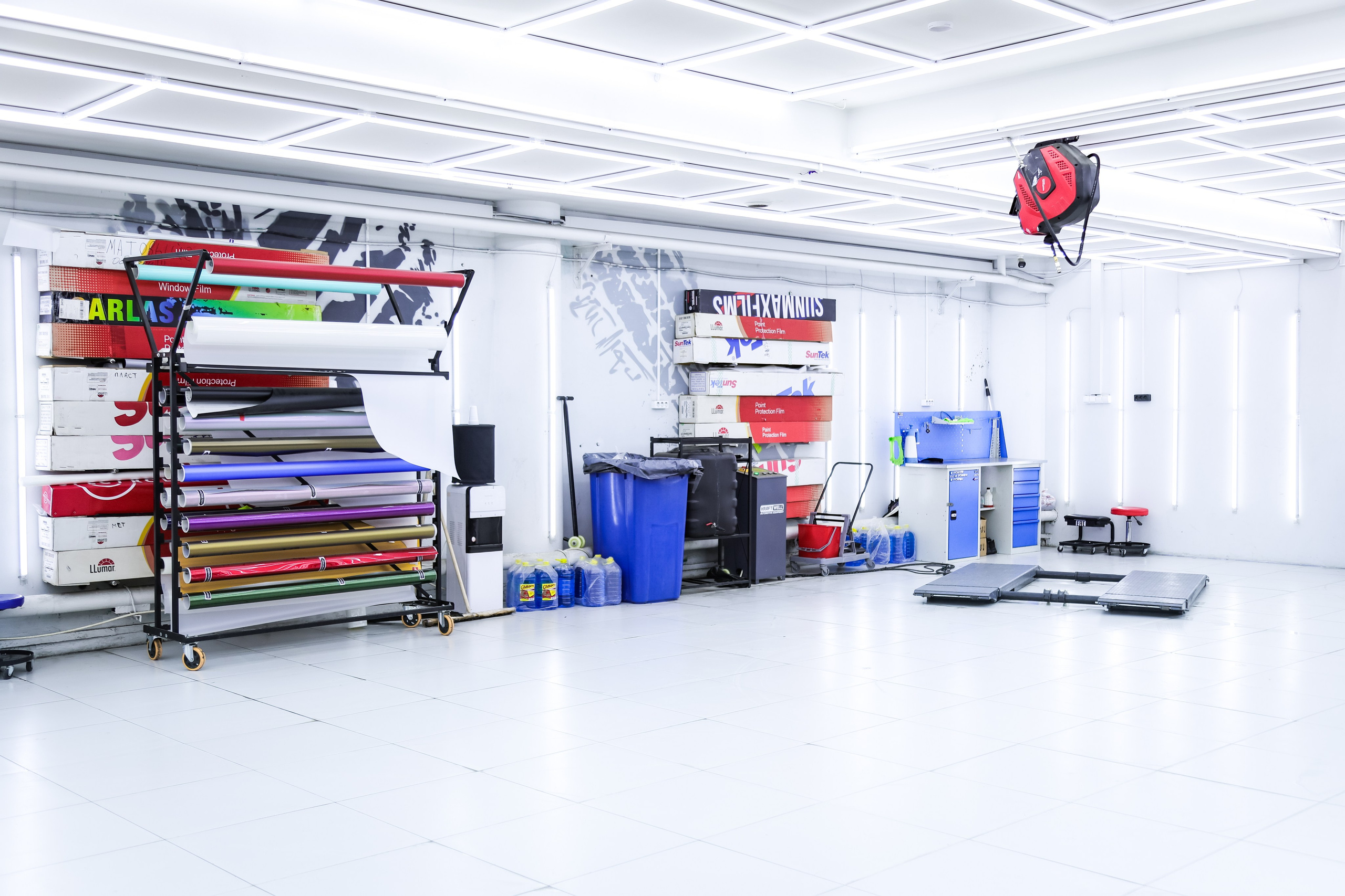 LUXE AUTO DETAILING. Mixturecaptures