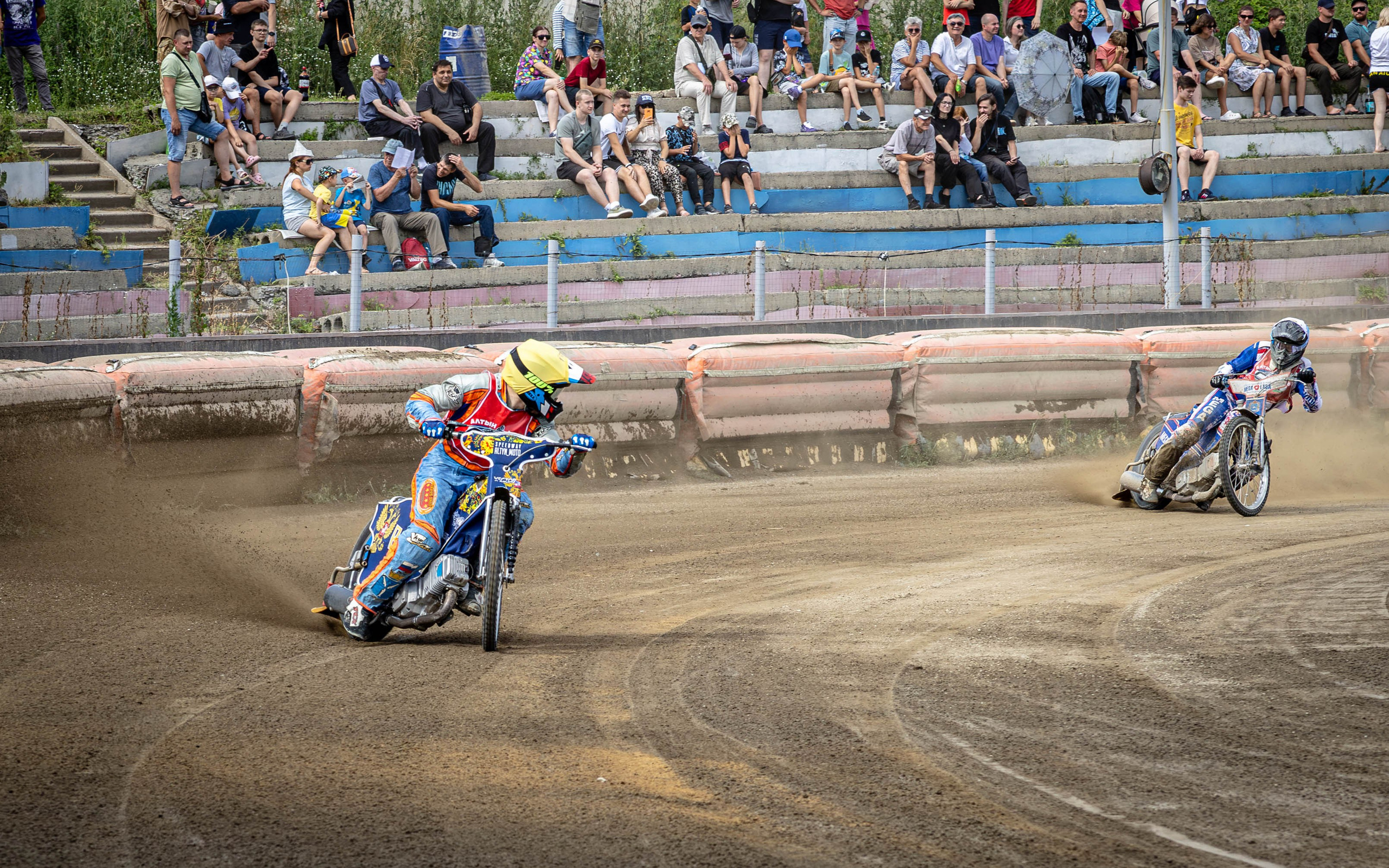 Мотогонки на гаревой дорожке. Bertran Ordo