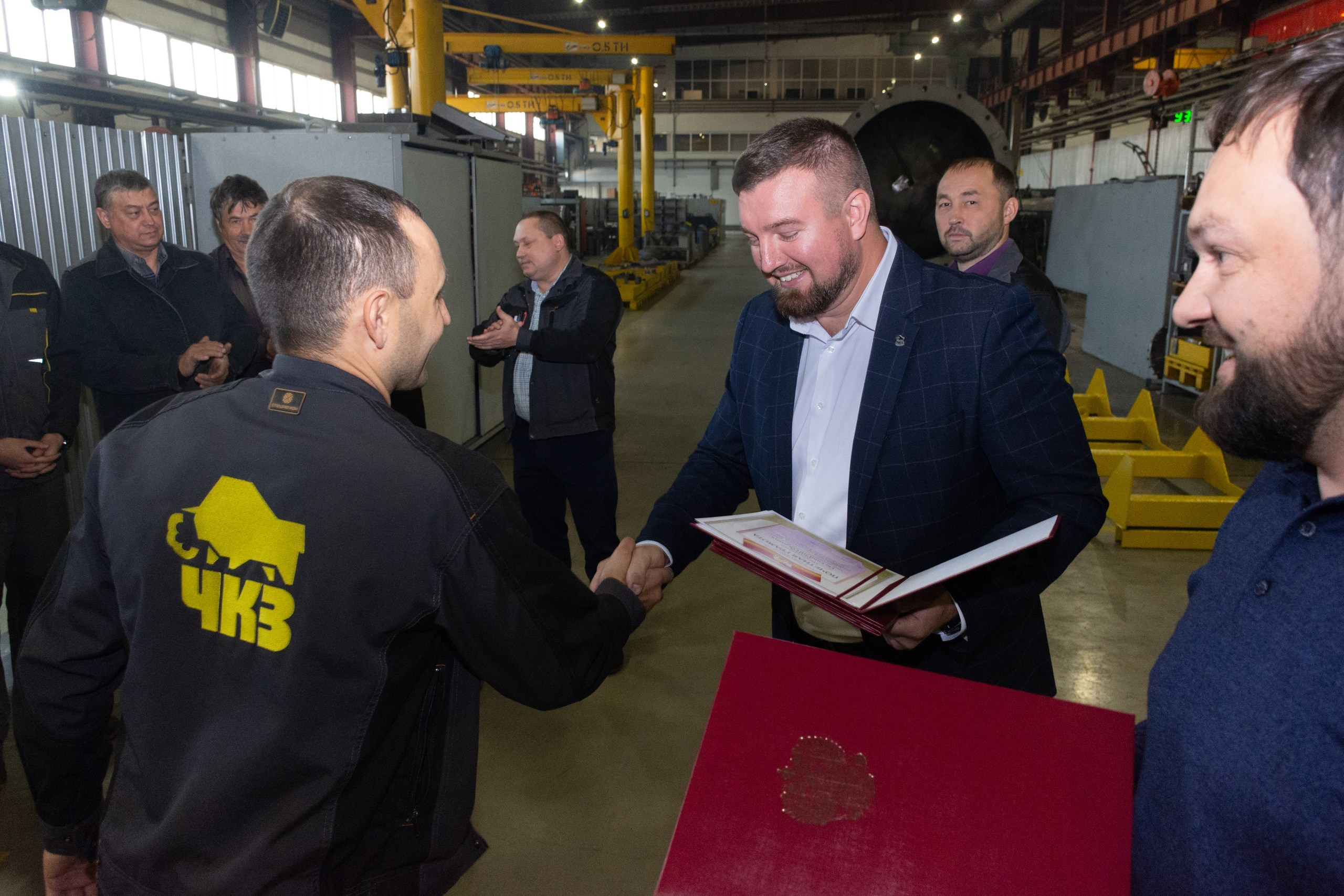 ЧКЗ Вручение благодарственных писем. Фотограф Максим Буряк