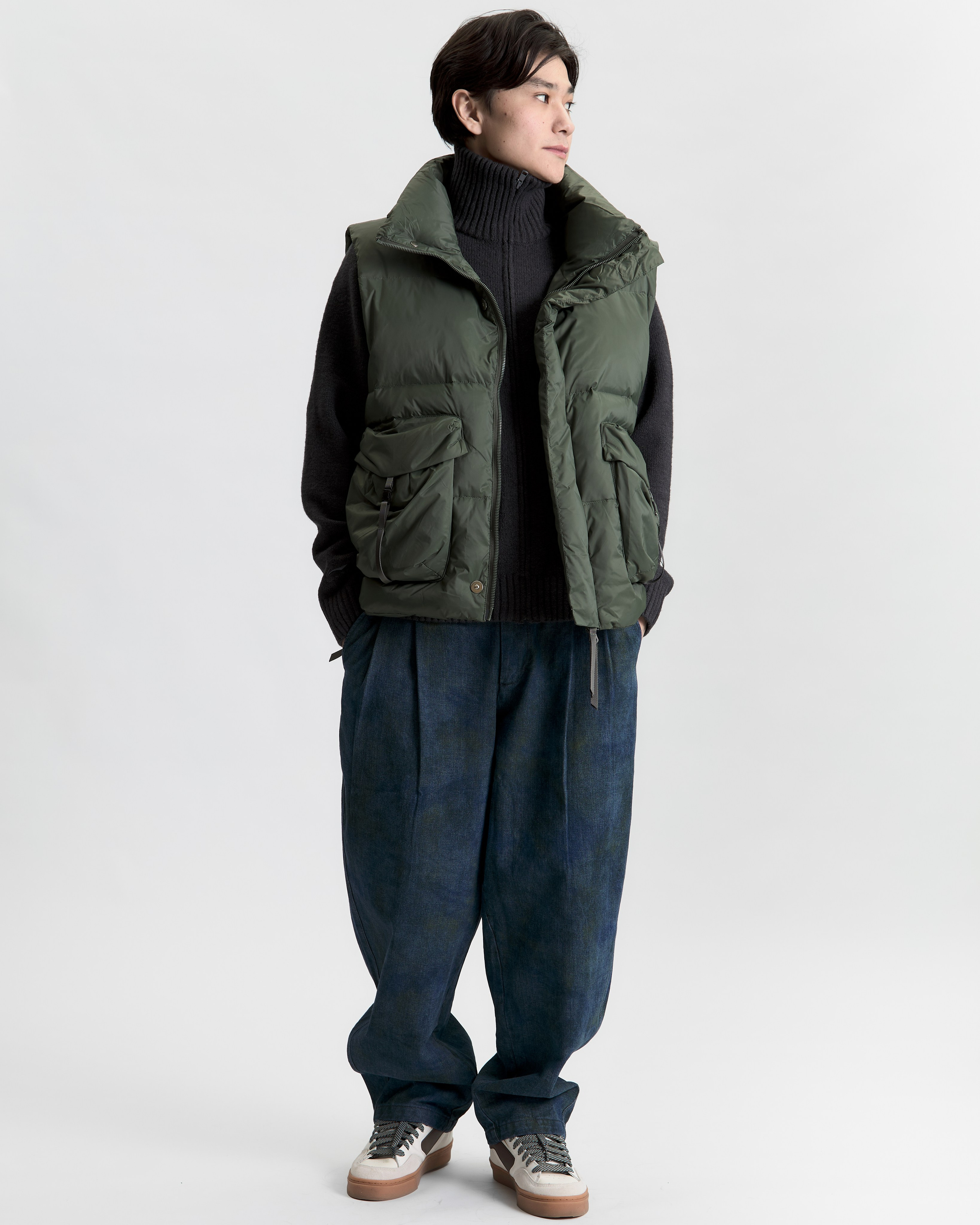 Одежда. Предметная фотосъемка в Алматы. Предметный фотограф для маркетплейстов Артур Ахмадиев