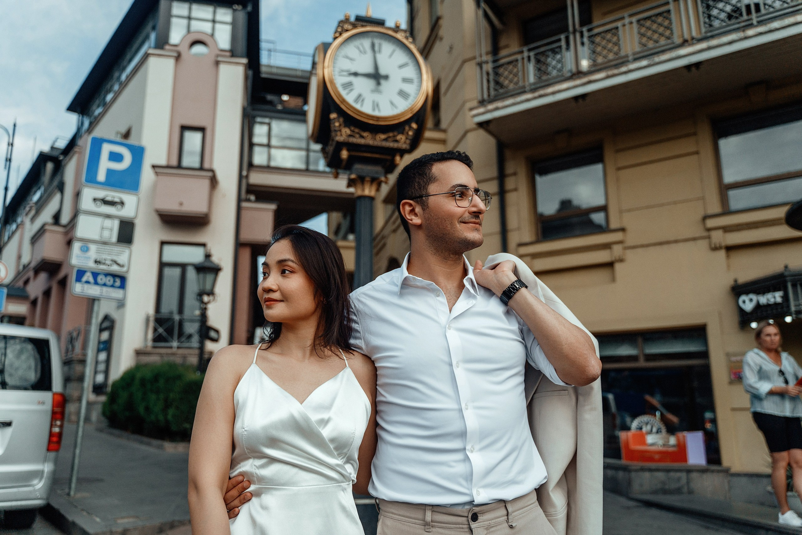 Alaeddine & Matika on the Peace Bridge in Tbilisi. Photographer Sergey Otkrytyi in Batumi & Tbilisi