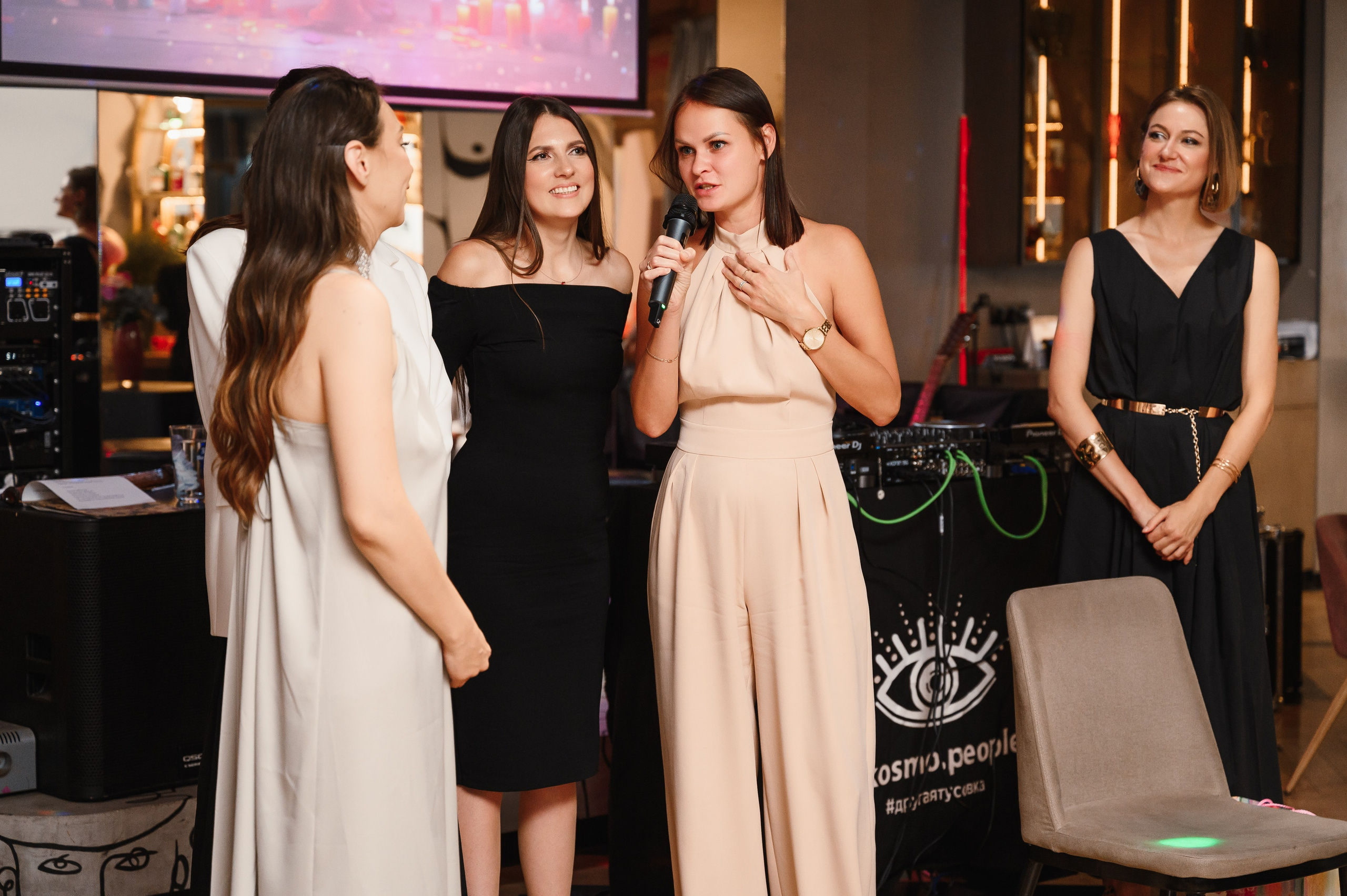 День рождения в формате выступления. Wedding and family photographer USA