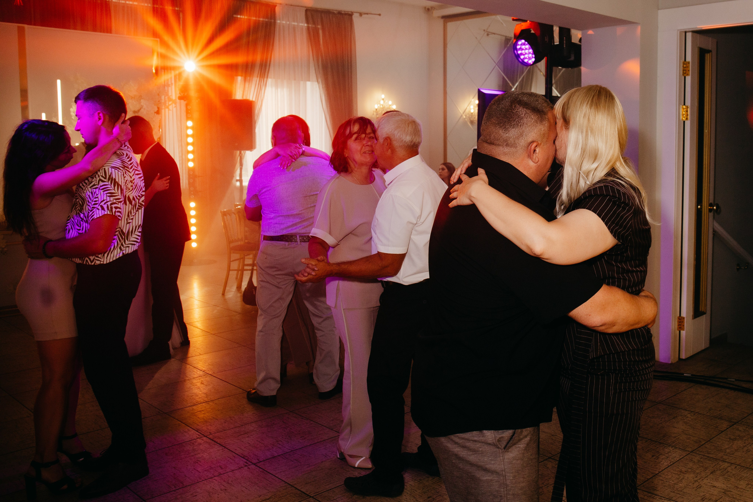 Виктор и Виктория. Свадебный и женский фотограф