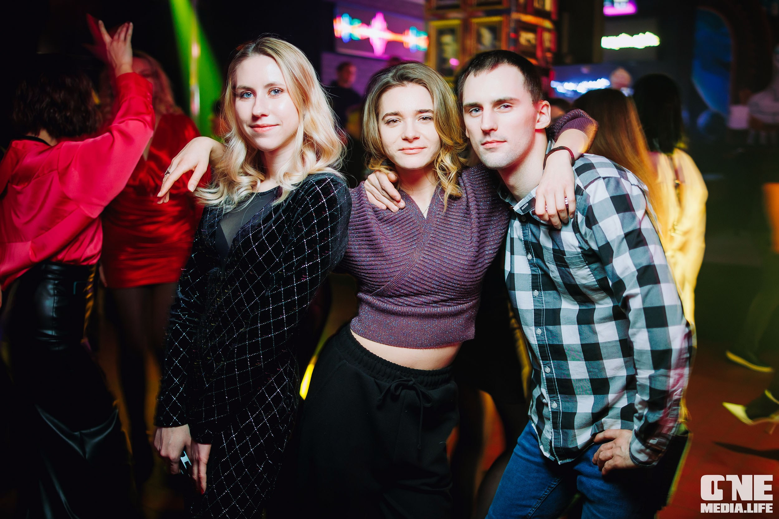 Фоторепортаж из бара XxxX. One Media Life: фоторепортажи, фотоотчеты с мероприятий и заведений