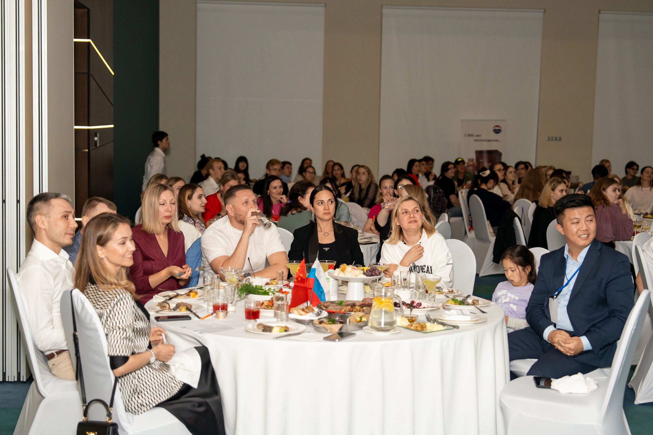 ChinaRosaFest 2024. Репортажный фотограф в Красной Поляне и Сочи Павлюченко Екатерина