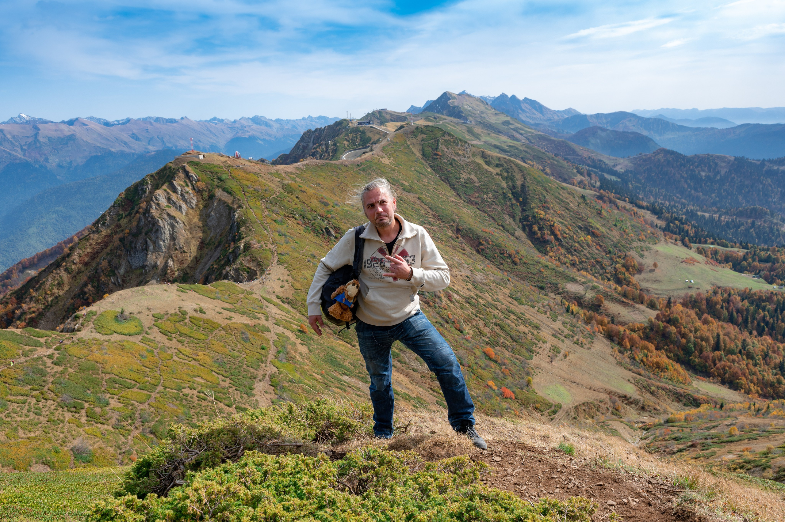 Хайкинг по трем курортам Красной Поляны 2022. Репортажный фотограф в Красной Поляне и Сочи Павлюченко Екатерина